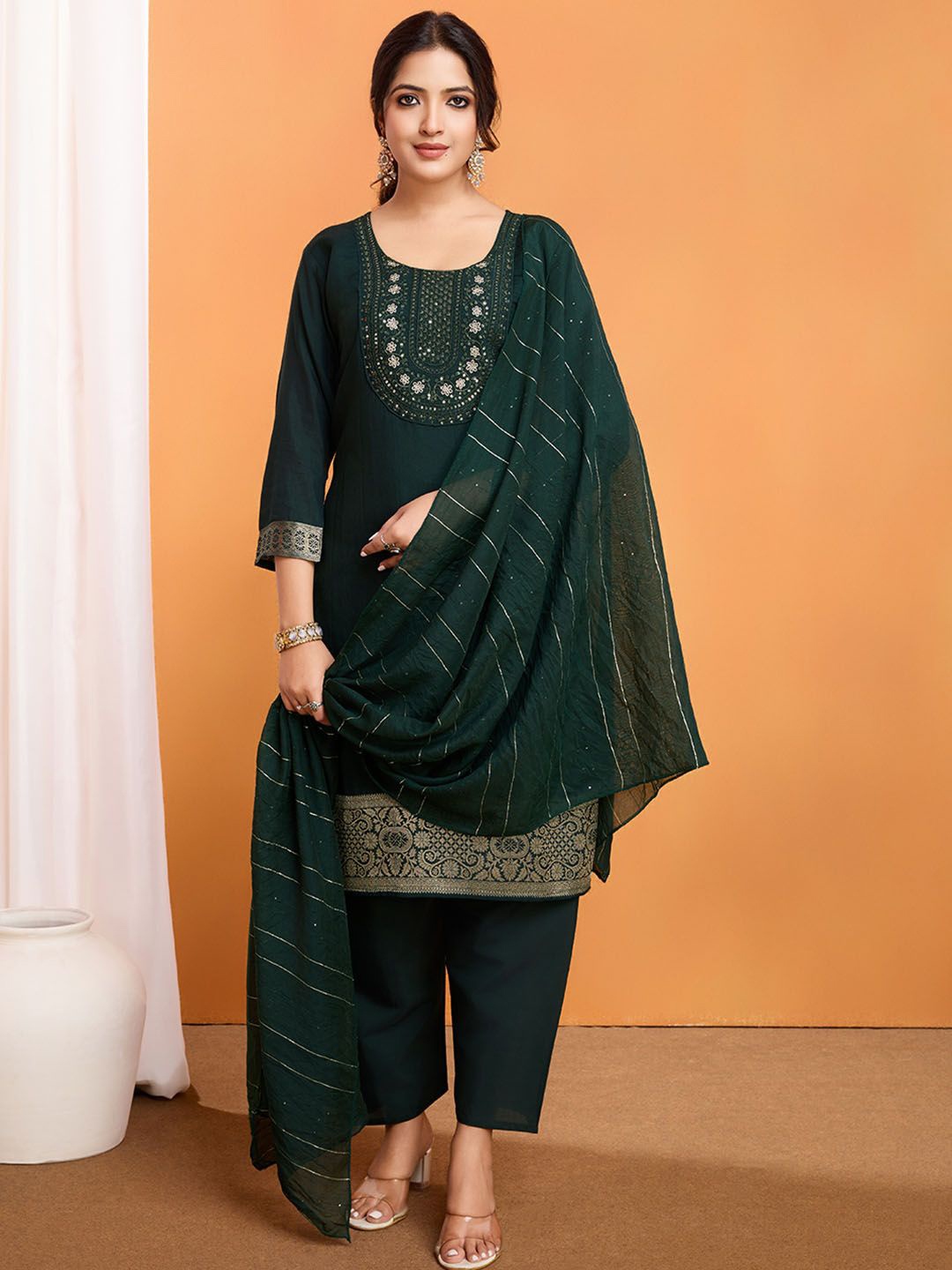 KALINI Embroidered Yoke Design Round Neck Dola Silk Straight Kurta With Trousers & Dupatta, Green
KALINI Embroidered Yoke Design Round Neck Dola Silk Straight Kurta With Trousers & Dupatta, Green