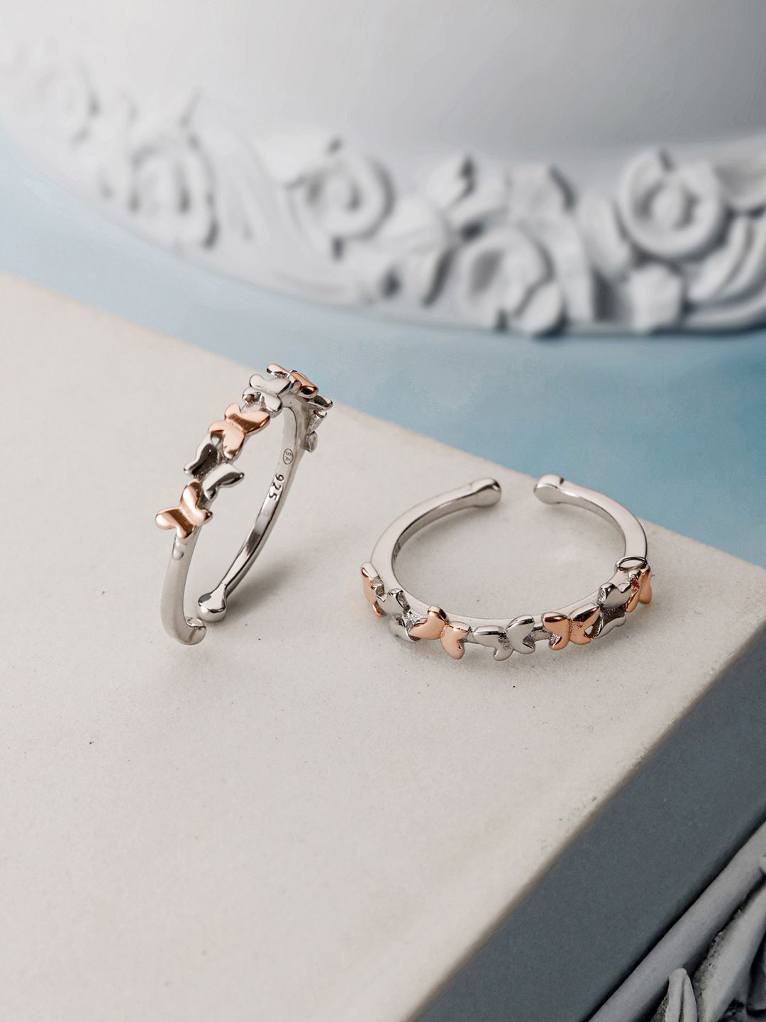 SARAF SILVERETZ 925 Sterling Silver-Plated Dual Toned Designer Butterfly Toe Rings
SARAF SILVERETZ 925 Sterling Silver-Plated Dual Toned Designer Butterfly Toe Rings