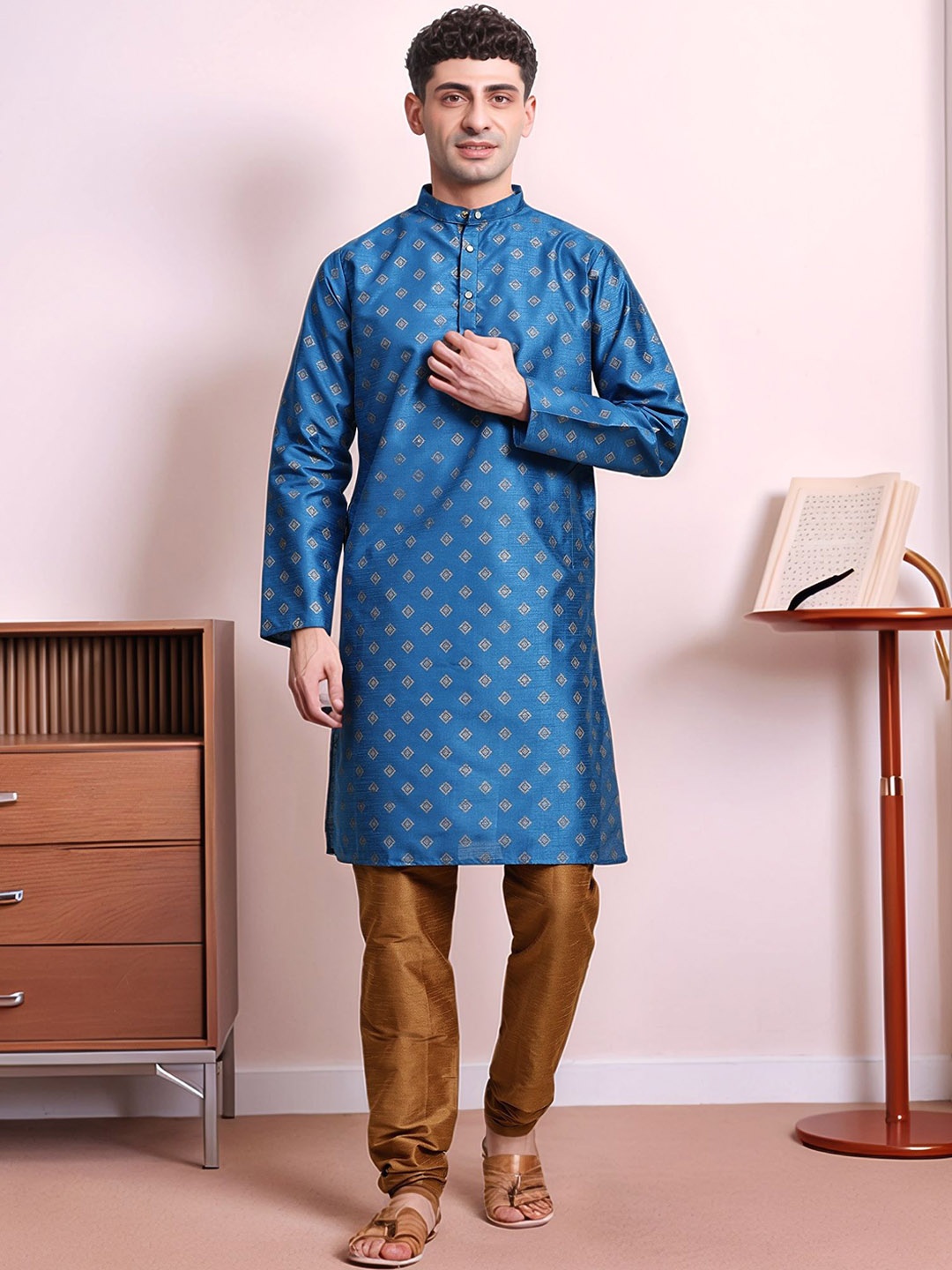 Moda Rapido Solid Printed Band Collar Straight Kurta With Pyjamas, Turquoise blue
Moda Rapido Solid Printed Band Collar Straight Kurta With Pyjamas, Turquoise blue
