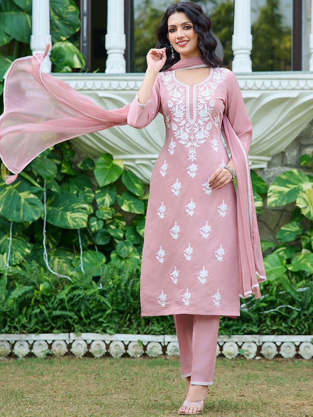 VIBE VISION Women Floral Embroidered Regular Kurta with Trousers & With Dupatta, Pink
VIBE VISION Women Floral Embroidered Regular Kurta with Trousers & With Dupatta, Pink
