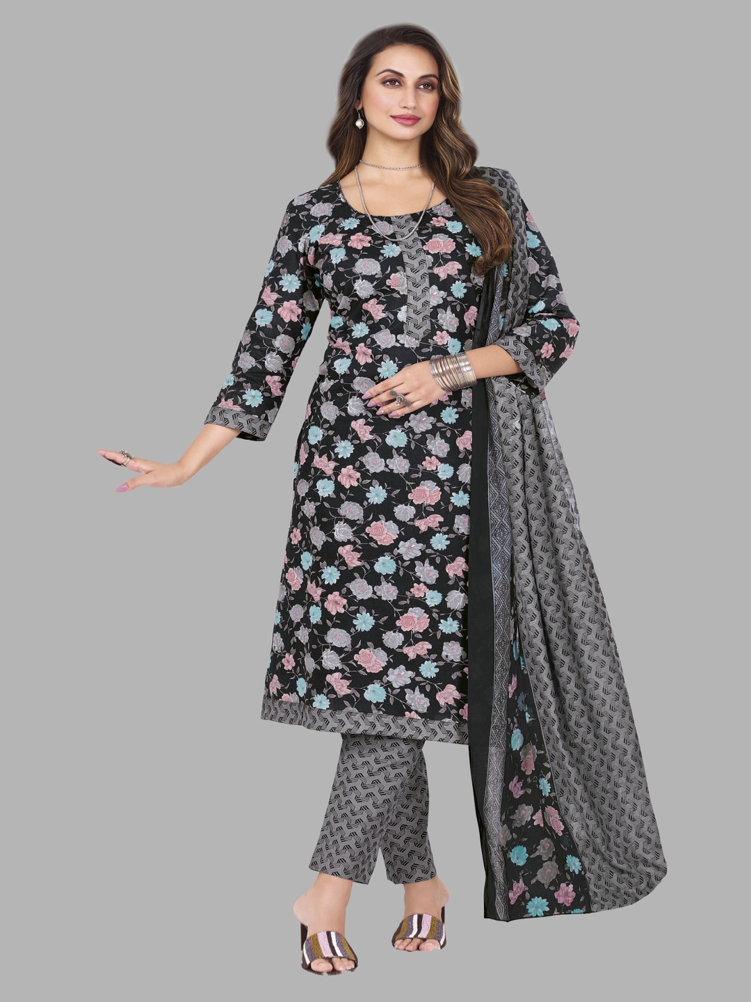 shree jeenmata collection Women Printed Regular Pure Cotton Kurta with Churidar & With Dupatta, Black
shree jeenmata collection Women Printed Regular Pure Cotton Kurta with Churidar & With Dupatta, Black