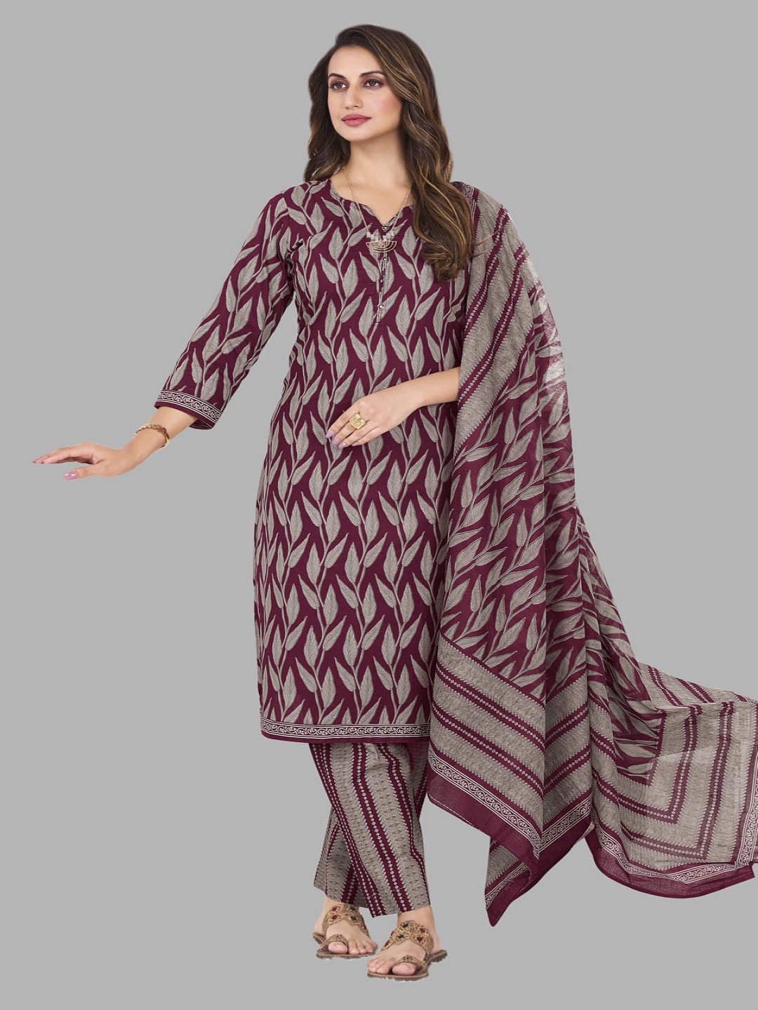 shree jeenmata collection Women Floral Printed Regular Pure Cotton Kurta with Churidar & With Dupatta, Maroon
shree jeenmata collection Women Floral Printed Regular Pure Cotton Kurta with Churidar & With Dupatta, Maroon