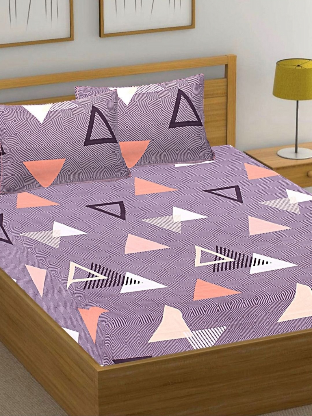HASHCART Purple & White Geometric Printed Cotton 210 TC Queen Bedsheet Set 2.40 m x 2.25 m
HASHCART Purple & White Geometric Printed Cotton 210 TC Queen Bedsheet Set 2.40 m x 2.25 m