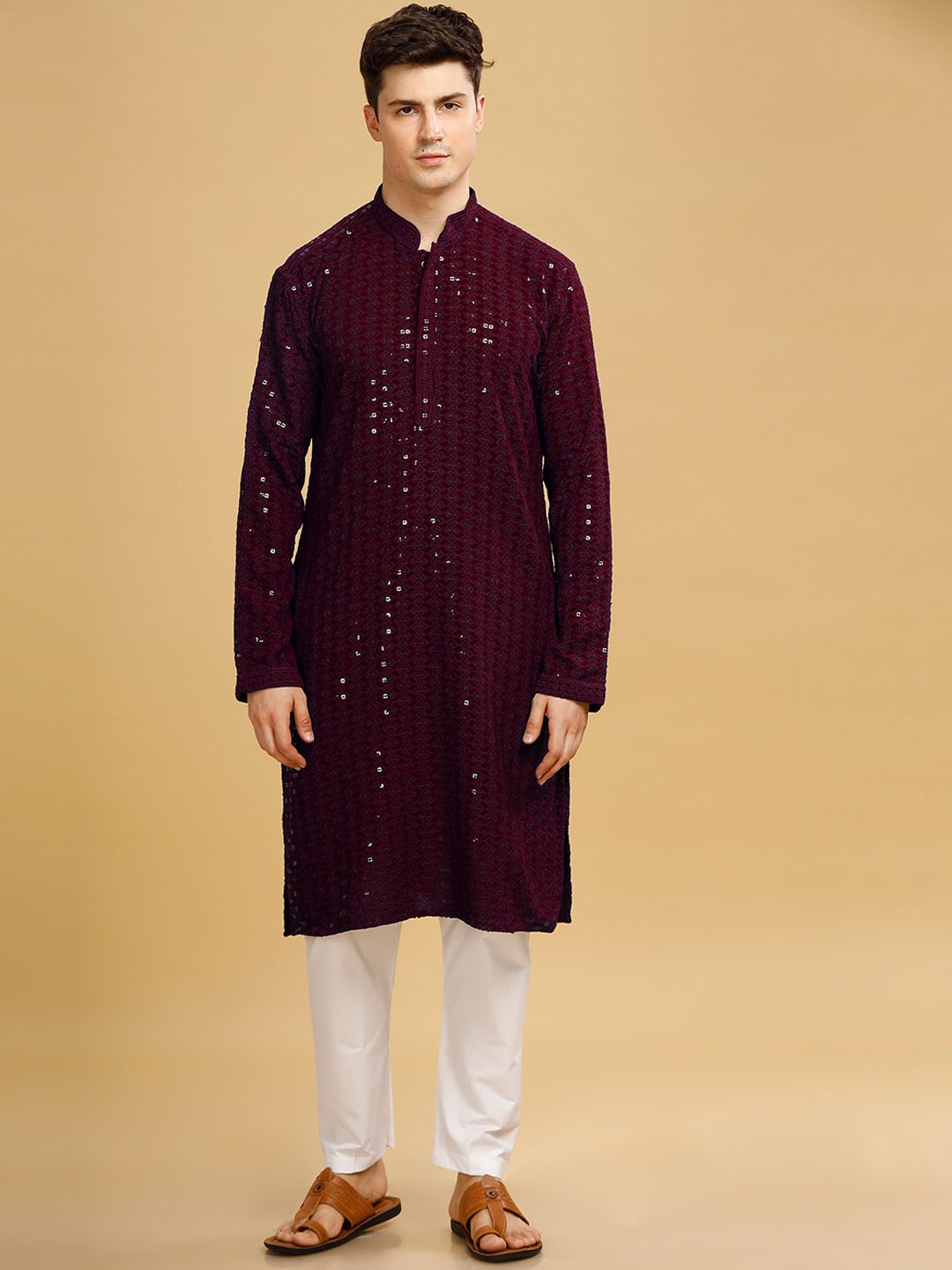 Anouk Maroon Geometric Embroidered Mandarin Collar Sequinned Pure Cotton Straight Kurta
Anouk Maroon Geometric Embroidered Mandarin Collar Sequinned Pure Cotton Straight Kurta