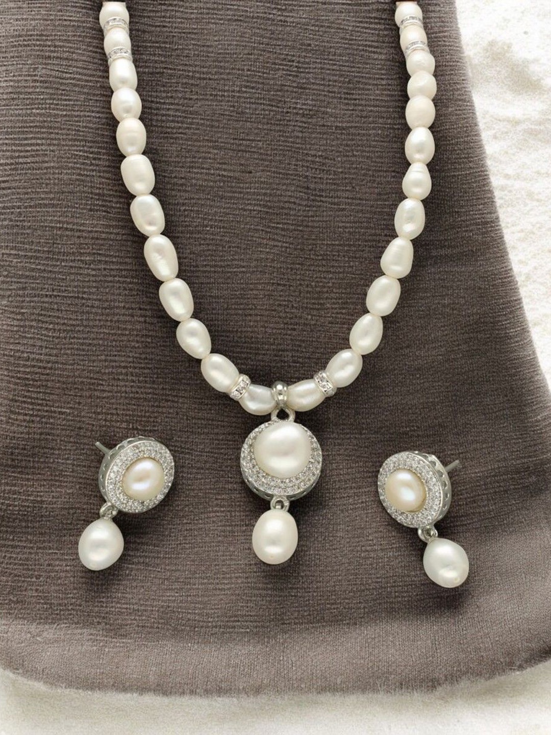 Sri Jagdamba Pearls Dealer Silver Plated CZ Stone Studded & Beaded Jewellery Set4, White
Sri Jagdamba Pearls Dealer Silver Plated CZ Stone Studded & Beaded Jewellery Set4, White