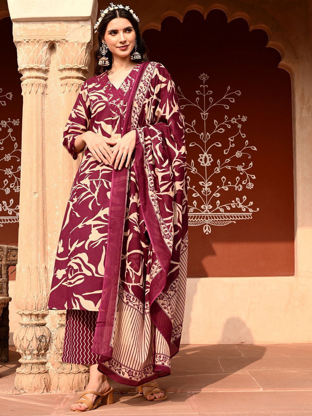 filora Floral Printed Pleated Thread Work Pure Cotton A-Line Kurta With Trousers & Dupatta, Burgundy
filora Floral Printed Pleated Thread Work Pure Cotton A-Line Kurta With Trousers & Dupatta, Burgundy