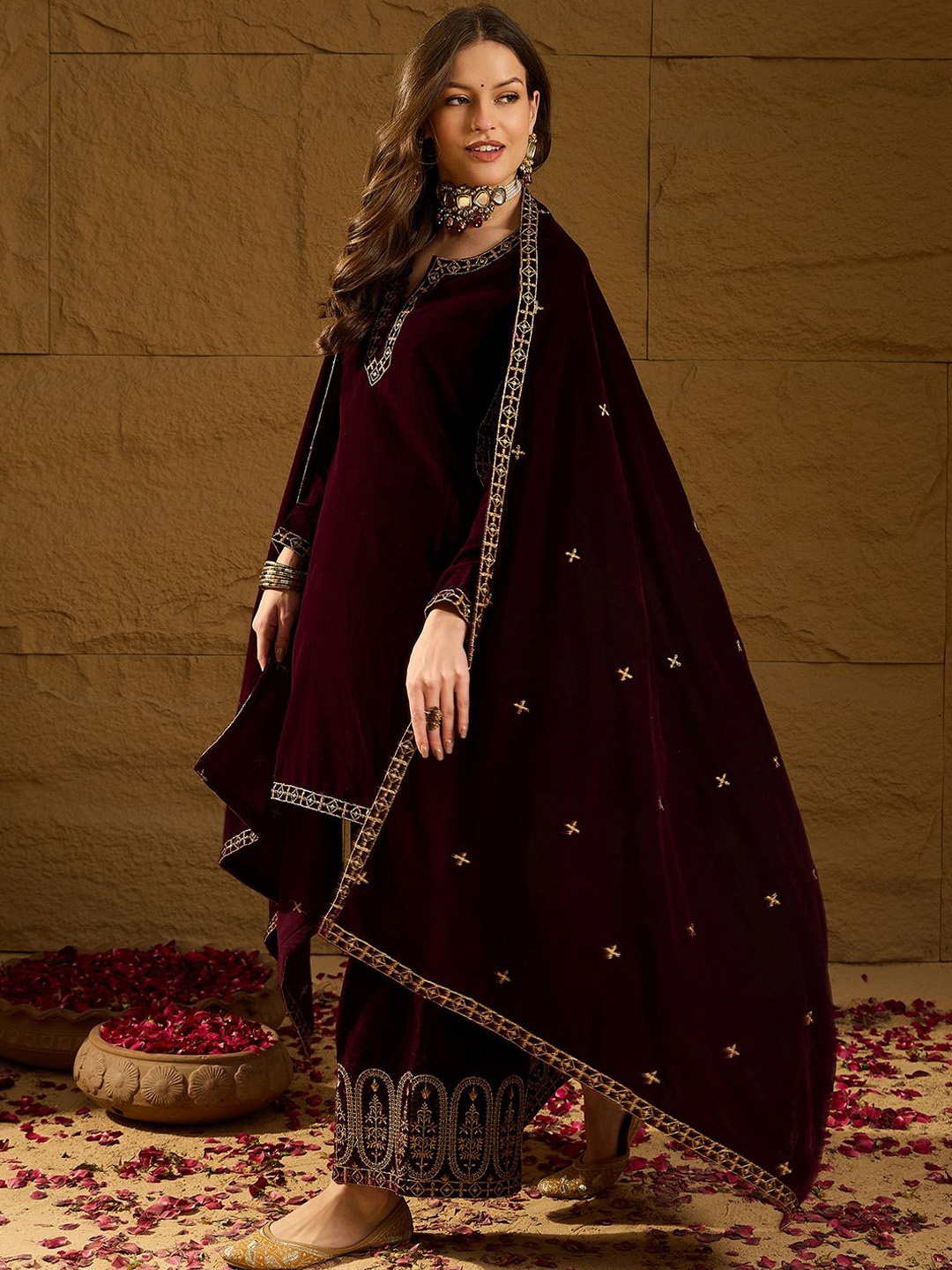 AHIKA Purple Floral Embroidered Notch Neck Velvet Straight Kurta With Palazzos & Dupatta
AHIKA Purple Floral Embroidered Notch Neck Velvet Straight Kurta With Palazzos & Dupatta