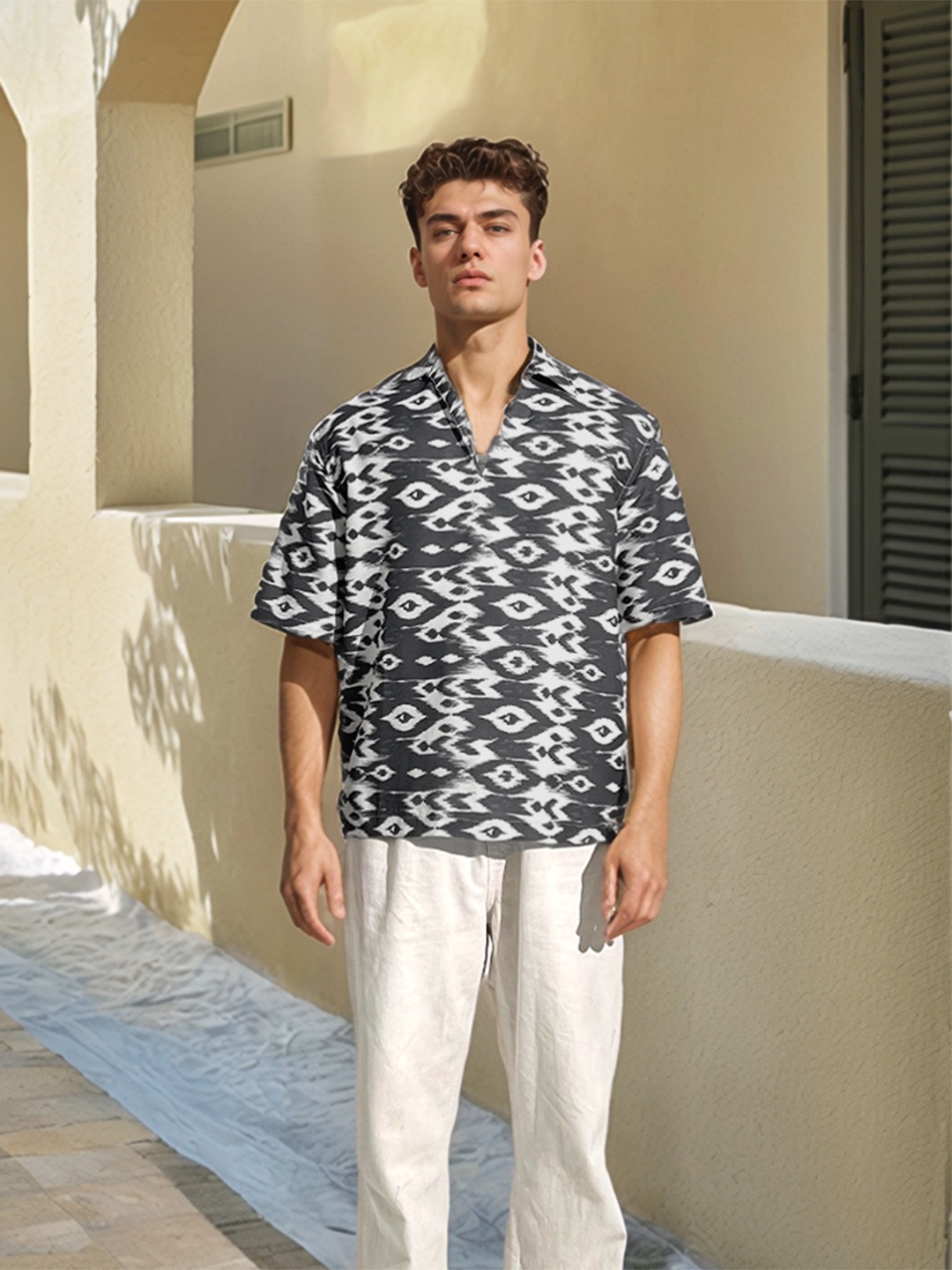 UNRL Geometric Printed Polo Collar Drop-Shoulder Sleeves Relaxed Fit T-Shirt, Off white
UNRL Geometric Printed Polo Collar Drop-Shoulder Sleeves Relaxed Fit T-Shirt, Off white