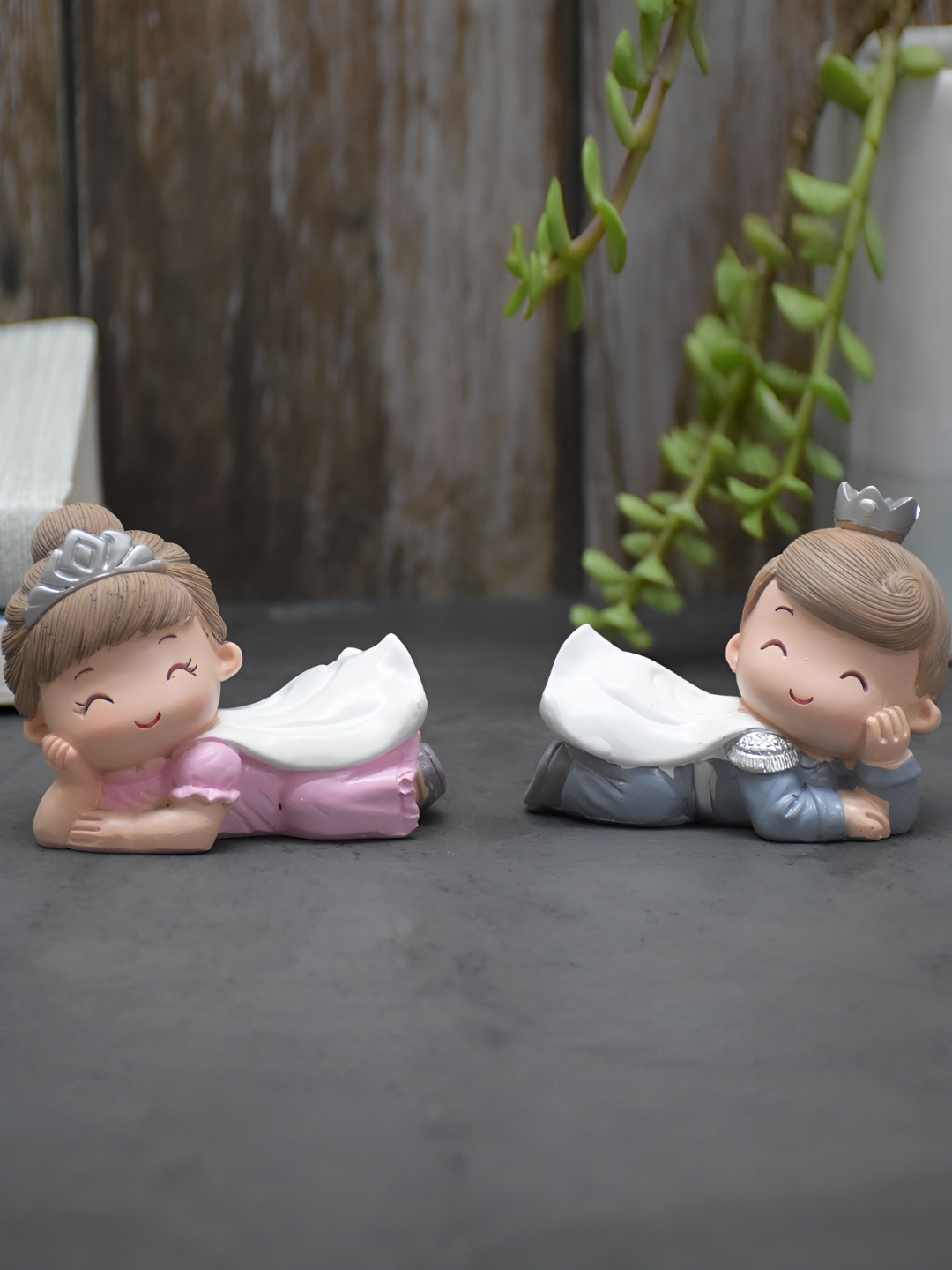 Vikarafty Pink and Grey 2 Peices Boy and Sweet Girl Cute Couple Figurine Showpieces
Vikarafty Pink and Grey 2 Peices Boy and Sweet Girl Cute Couple Figurine Showpieces