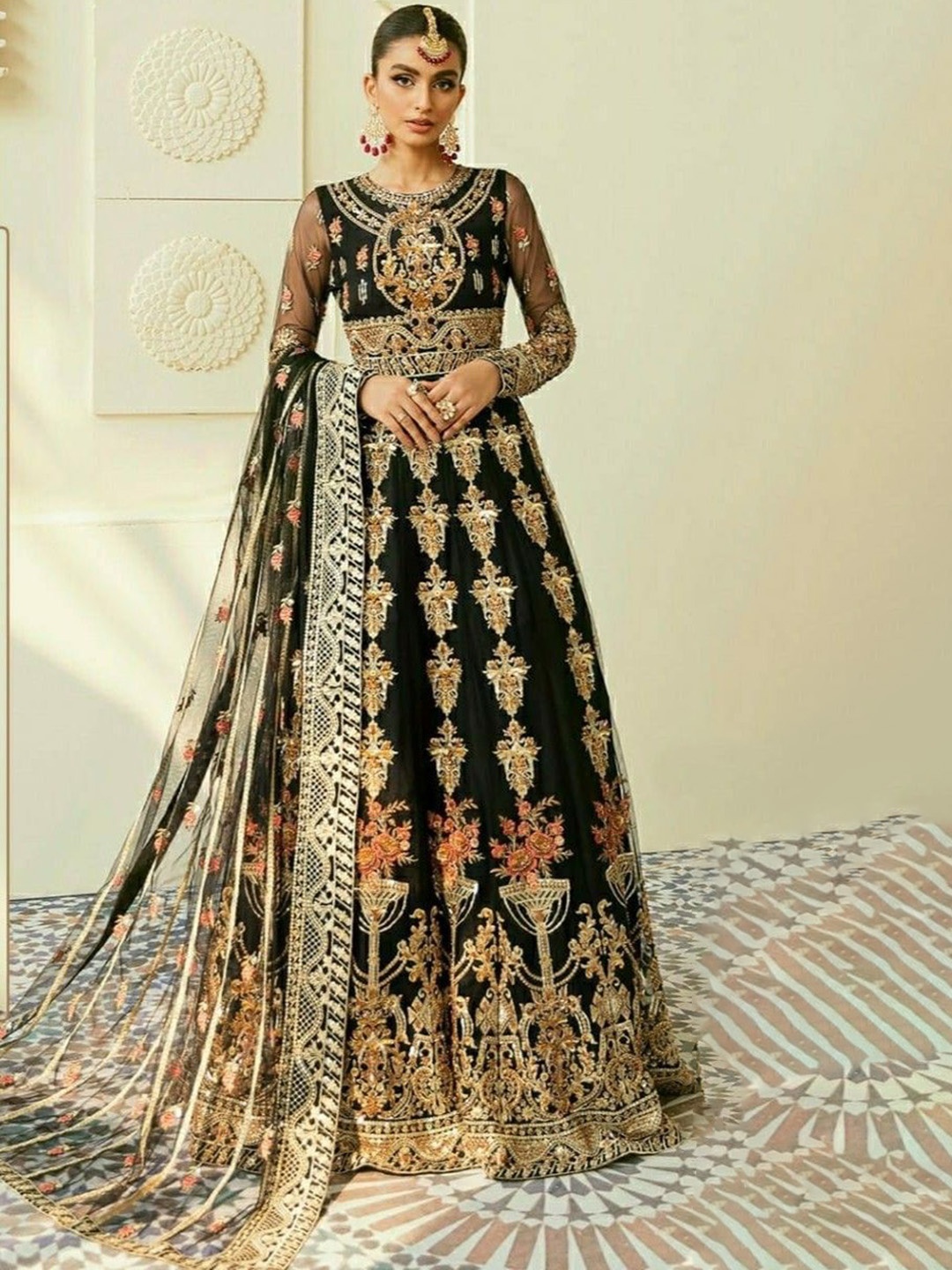 REET MAHAL Ethnic Motifs Embroidered Beads and Stones Unstitched Dress Material, Black
REET MAHAL Ethnic Motifs Embroidered Beads and Stones Unstitched Dress Material, Black