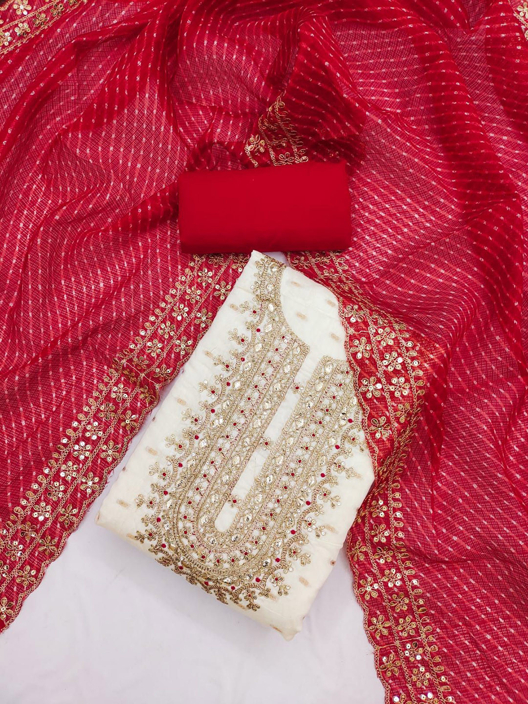 HMP Fashion Floral Embroidered Sequinned Jacquard Chanderi Unstitched Dress Material, Red
HMP Fashion Floral Embroidered Sequinned Jacquard Chanderi Unstitched Dress Material, Red