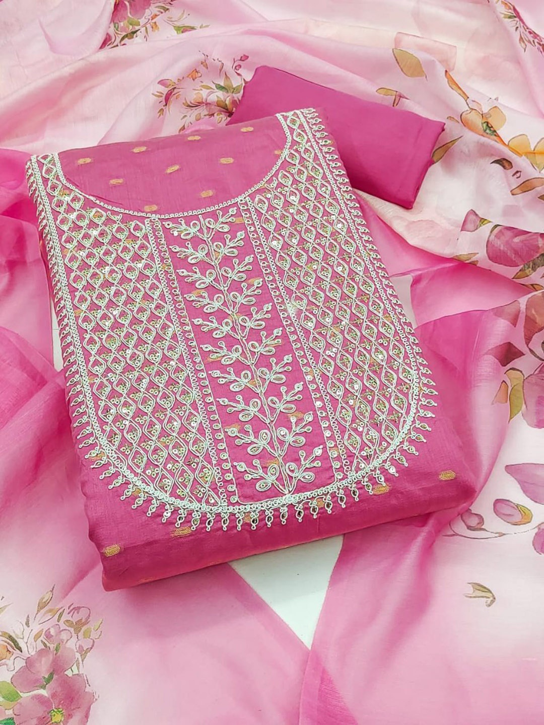 HMP Fashion Floral Embroidered Sequinned Jacquard Chanderi Unstitched Dress Material, Pink
HMP Fashion Floral Embroidered Sequinned Jacquard Chanderi Unstitched Dress Material, Pink