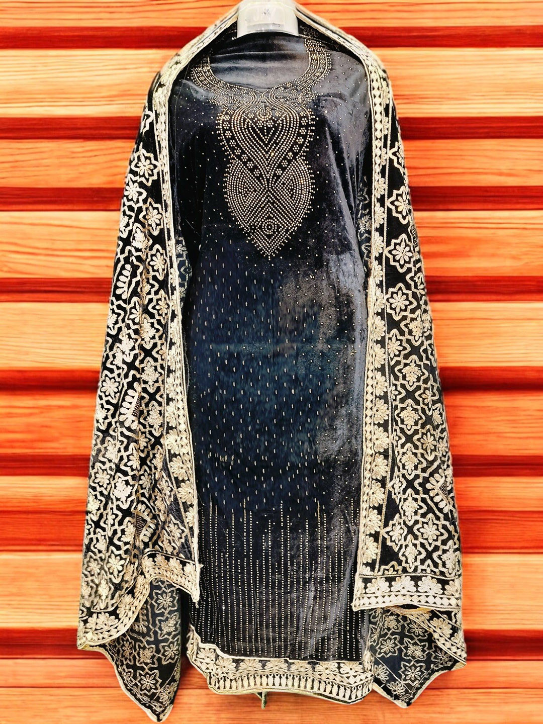 REET MAHAL Ethnic Motifs Embroidered Beads and Stones Unstitched Dress Material, Black 
REET MAHAL Ethnic Motifs Embroidered Beads and Stones Unstitched Dress Material, Black