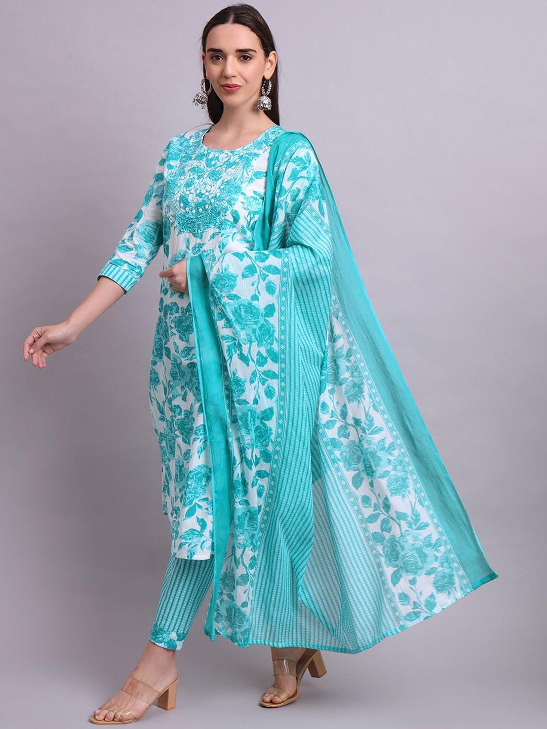 aayusika Floral Printed Thread Work Pure Cotton Straight Kurta With Trousers & Dupatta, Blue
aayusika Floral Printed Thread Work Pure Cotton Straight Kurta With Trousers & Dupatta, Blue
