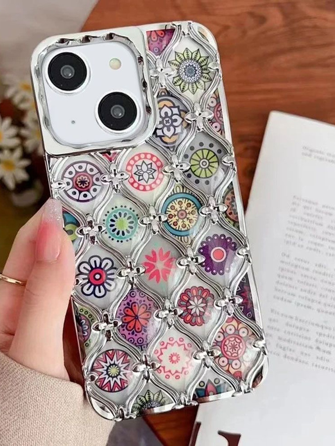Luxury Kase LK125 Electroplated Shell Star Flower Pattern iPhone 13 Back Case, Silver
Luxury Kase LK125 Electroplated Shell Star Flower Pattern iPhone 13 Back Case, Silver