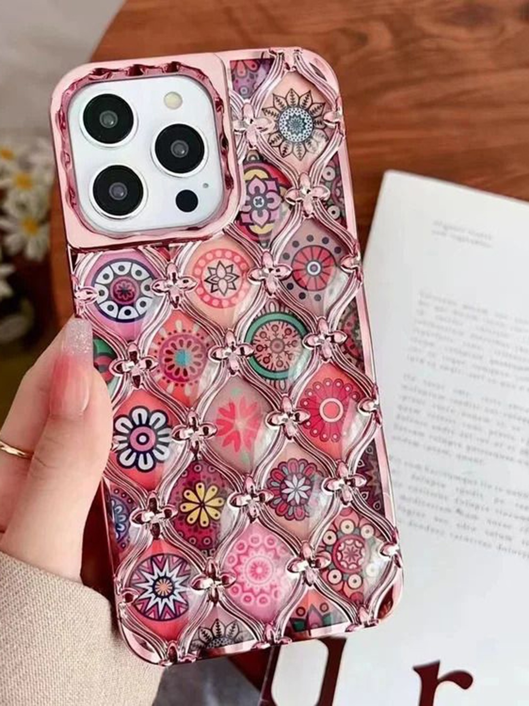 Luxury Kase LK125 Electroplated Shell Star Flower Pattern Case iPhone 15 Pro Back Case, Rose gold
Luxury Kase LK125 Electroplated Shell Star Flower Pattern Case iPhone 15 Pro Back Case, Rose gold