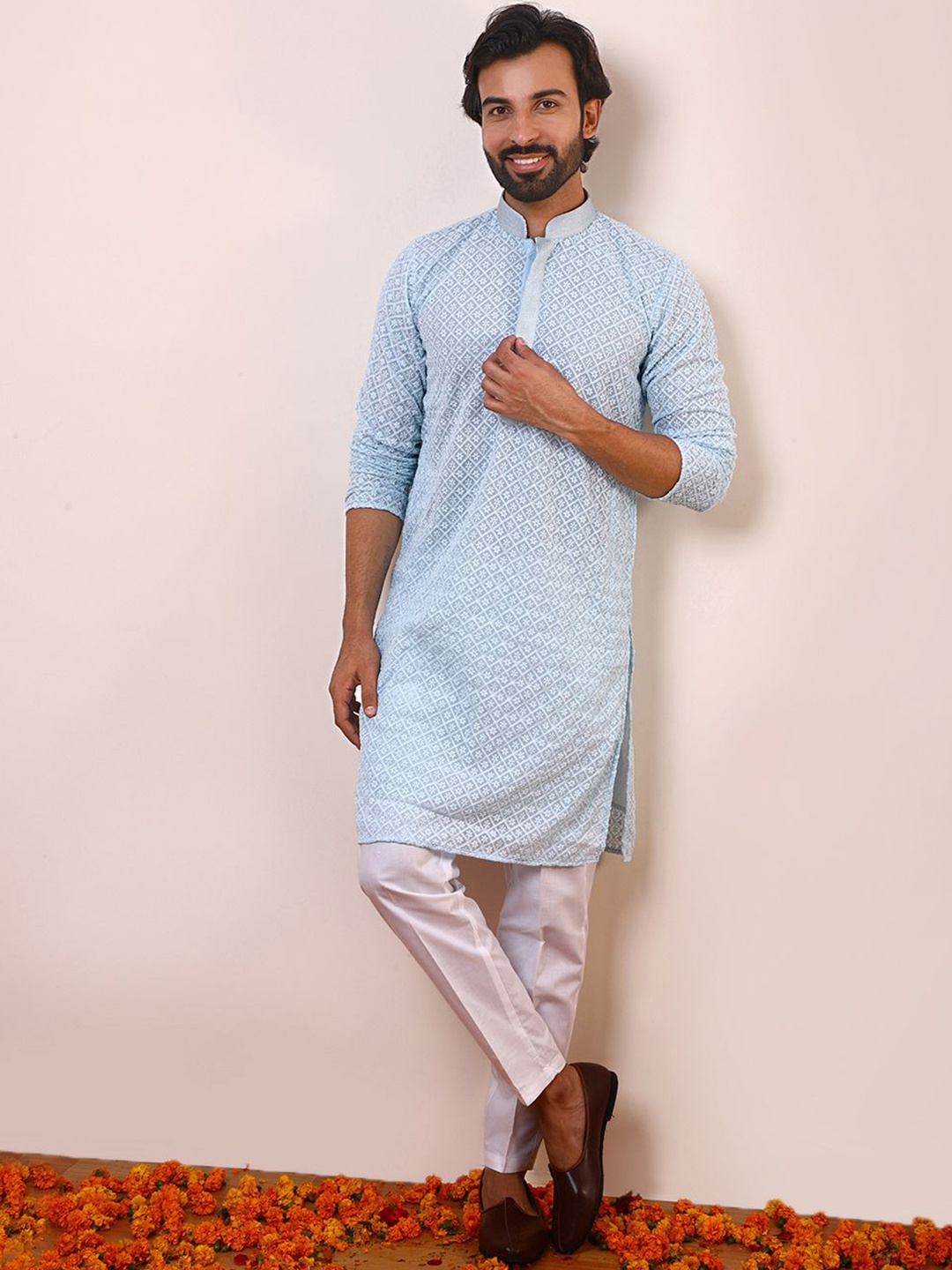 Satwaa Floral Embroidered Mandarin Collar Chikankari Georgette Straight Kurta, Blue
Satwaa Floral Embroidered Mandarin Collar Chikankari Georgette Straight Kurta, Blue