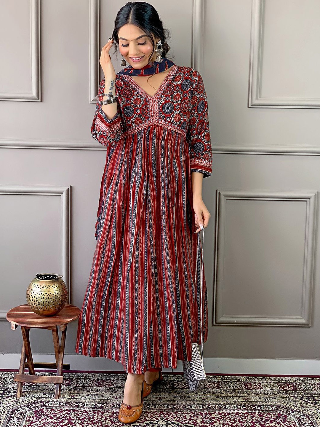 Moda Rapido Women Embroidered Regular Pure Cotton Kurta with Trousers & With Dupatta, Maroon
Moda Rapido Women Embroidered Regular Pure Cotton Kurta with Trousers & With Dupatta, Maroon