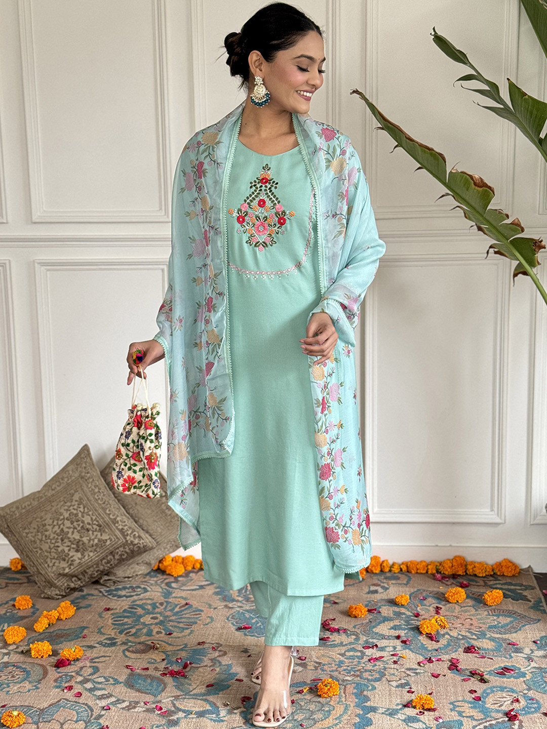 Moda Rapido Women Floral Embroidered Regular Kurta with Trousers & With Dupatta, Turquoise blue
Moda Rapido Women Floral Embroidered Regular Kurta with Trousers & With Dupatta, Turquoise blue