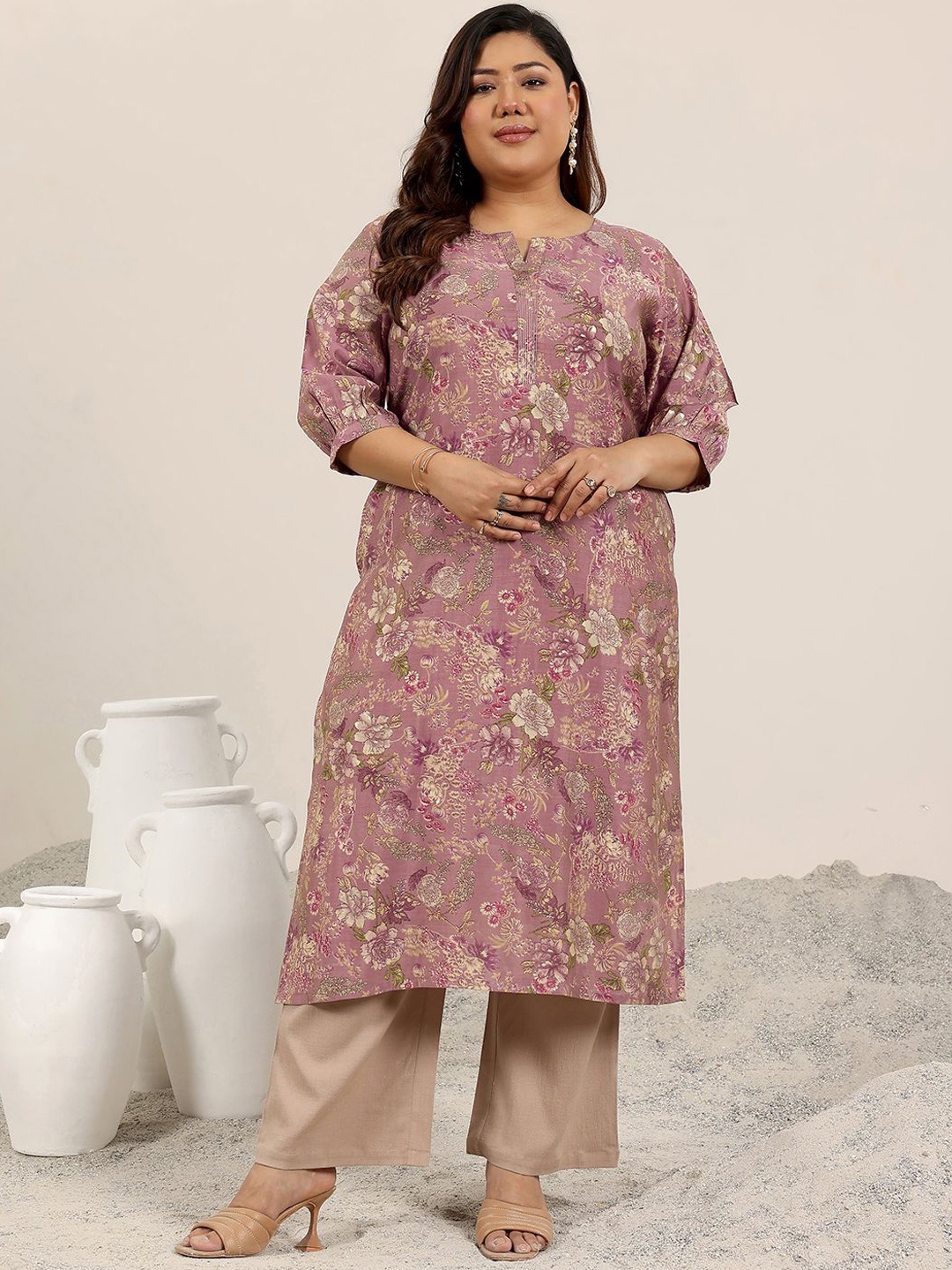 EXTRA LOVE BY LIBAS Plus Size Floral Printed Notch Neck Puff Sleeves Straight Kurta, Mauve
EXTRA LOVE BY LIBAS Plus Size Floral Printed Notch Neck Puff Sleeves Straight Kurta, Mauve