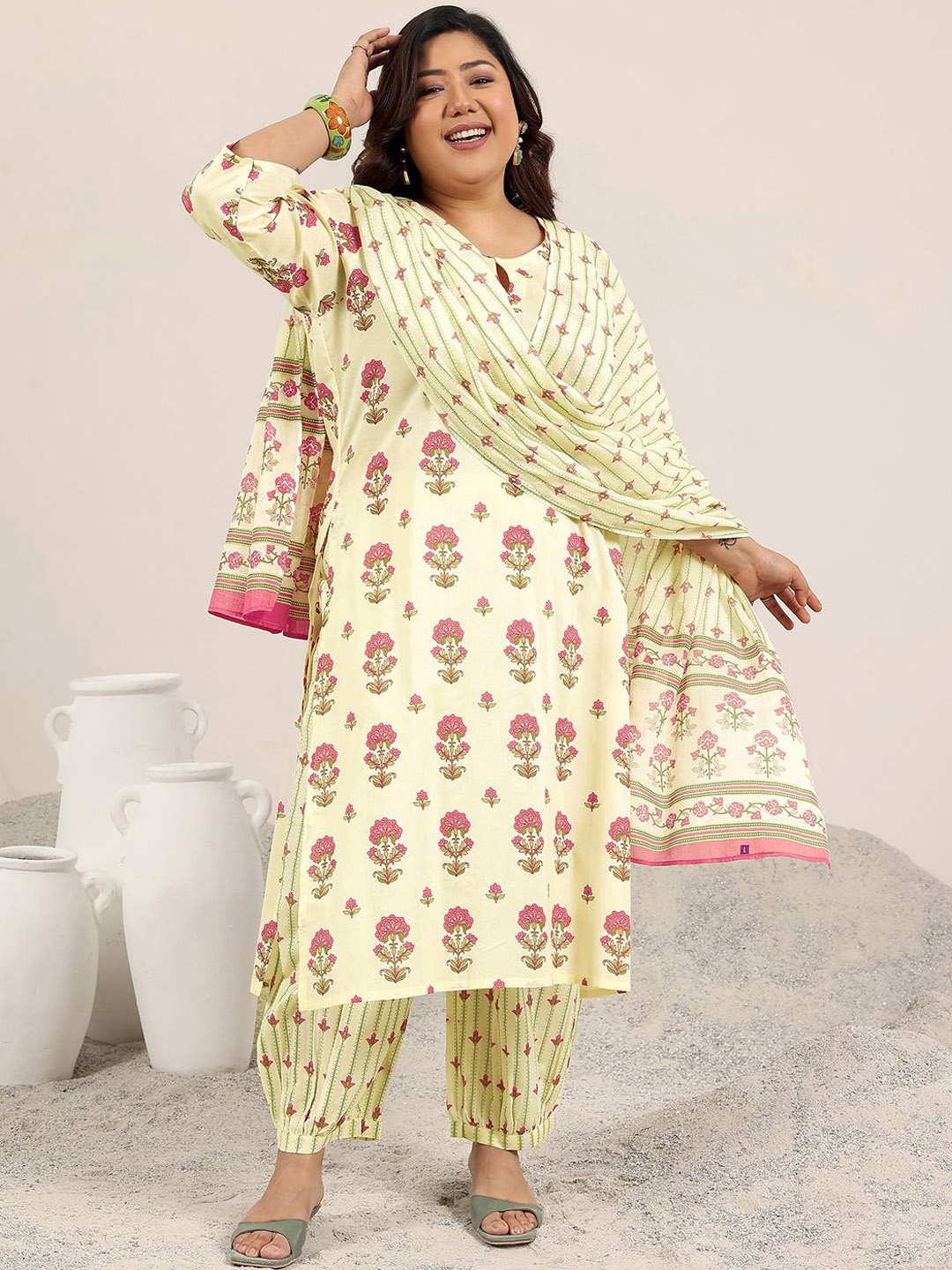 EXTRA LOVE BY LIBAS Plus Size Floral Printed Straight Kurta With Salwar & Dupatta, Off white
EXTRA LOVE BY LIBAS Plus Size Floral Printed Straight Kurta With Salwar & Dupatta, Off white