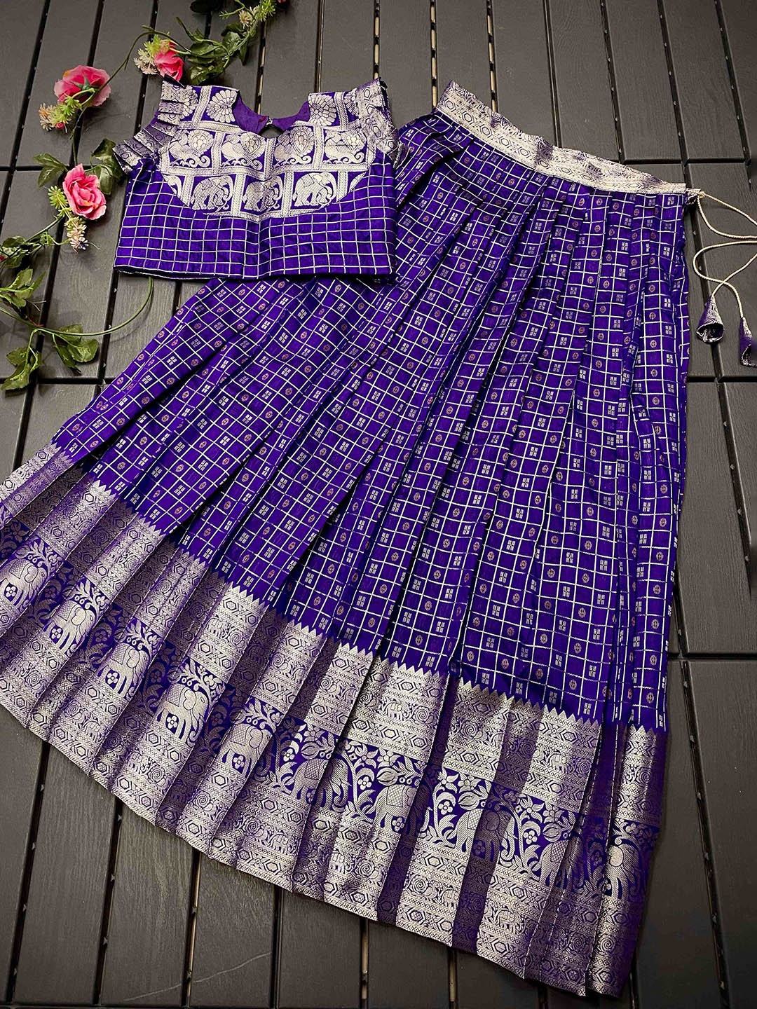 DEVATITHI Girls Frill Sleeves Woven Design Zari Detail Silk Lehenga With Choli, Blue
DEVATITHI Girls Frill Sleeves Woven Design Zari Detail Silk Lehenga With Choli, Blue