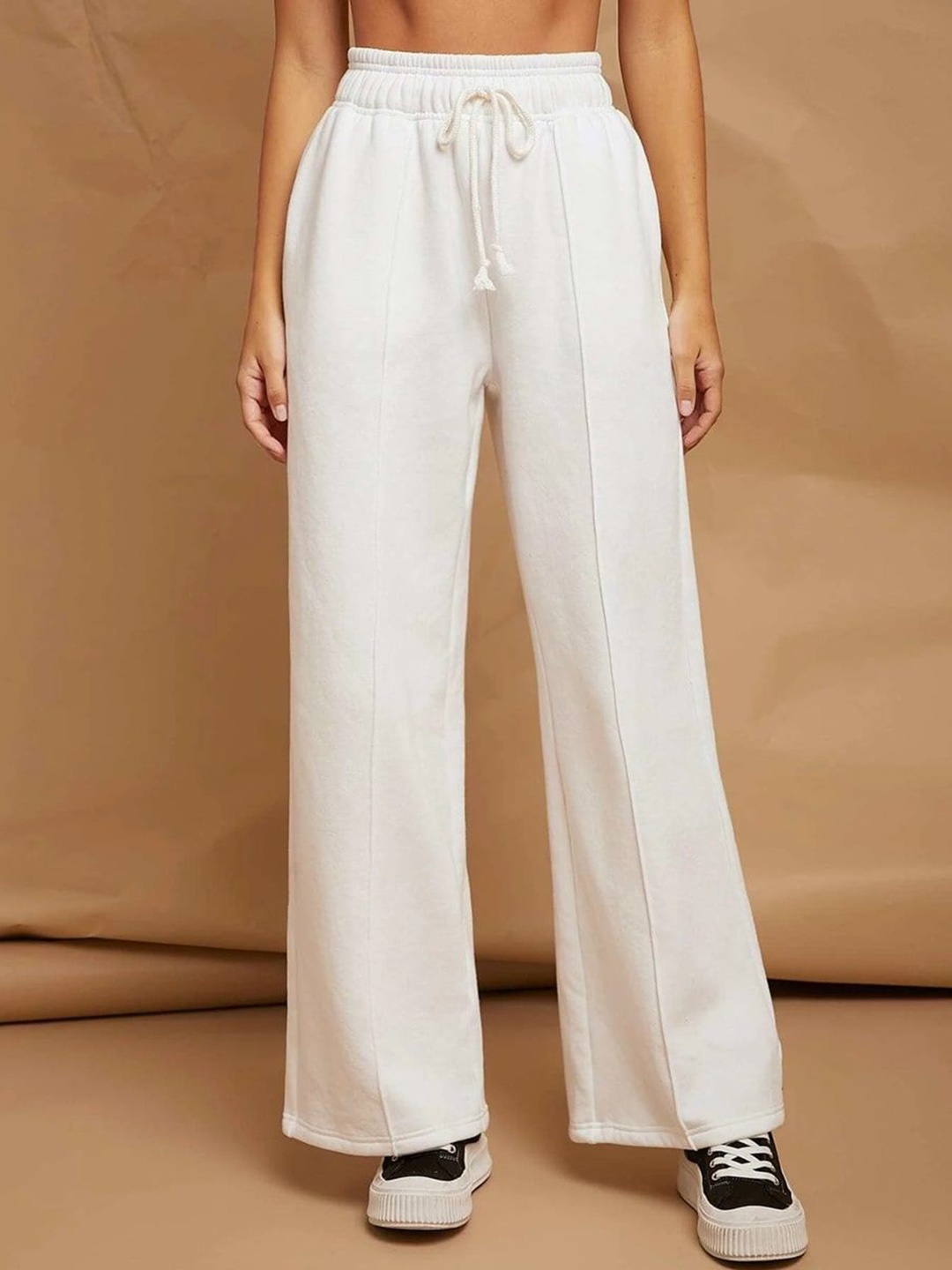 The Roadster Lifestyle Co Women Oversized Pleated Wide Leg Korean Trousers, White
The Roadster Lifestyle Co Women Oversized Pleated Wide Leg Korean Trousers, White