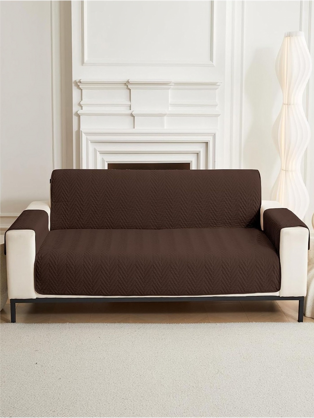 HOUSE OF QUIRK Brown Printed Triple Seater Quilted Water-Resistant Sofa Mat With Arms
HOUSE OF QUIRK Brown Printed Triple Seater Quilted Water-Resistant Sofa Mat With Arms