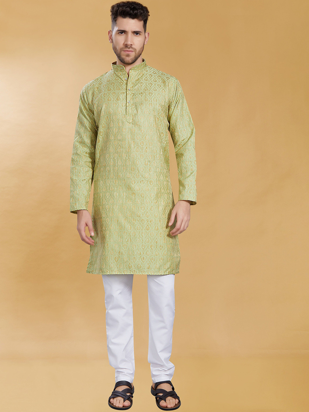 DIVISIVE Ethnic Motifs Printed Band Collar Banarasi Silk Slim Fit Straight Kurta, Green
DIVISIVE Ethnic Motifs Printed Band Collar Banarasi Silk Slim Fit Straight Kurta, Green