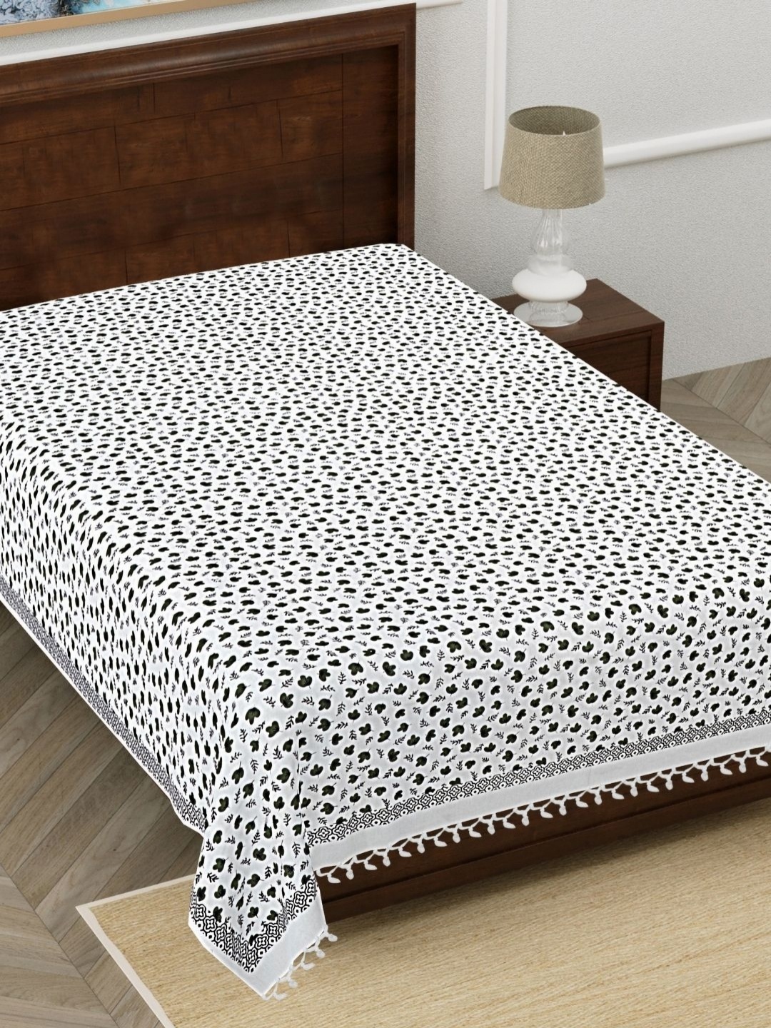 HASHCART Hashcart White & Black Floral Pure Cotton 210 TC Single Bedsheet 2.2 m x 1.5 m
HASHCART Hashcart White & Black Floral Pure Cotton 210 TC Single Bedsheet 2.2 m x 1.5 m