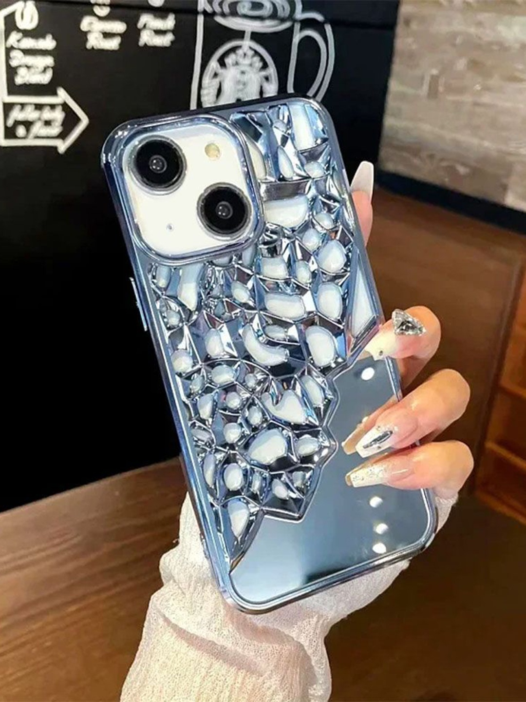 Luxury Kase LK117 Quirky iPhone 15 Hollow Out Mirror Heat Dissipation Back Case, Blue
Luxury Kase LK117 Quirky iPhone 15 Hollow Out Mirror Heat Dissipation Back Case, Blue
