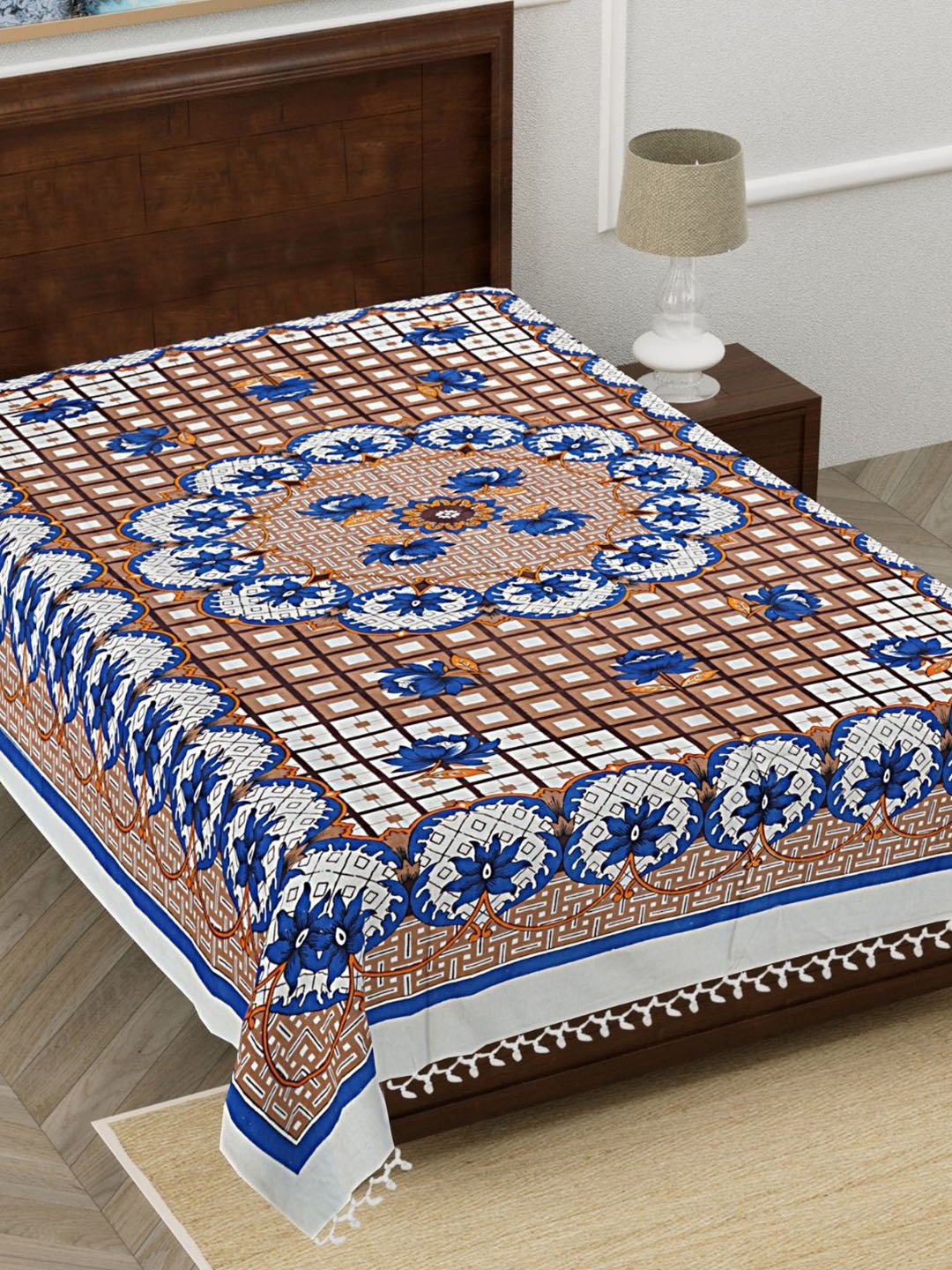 HASHCART Brown Ethnic Motifs Printed 210 TC Pure Cotton Single Bedsheet 2.3 m x 1.52 m
HASHCART Brown Ethnic Motifs Printed 210 TC Pure Cotton Single Bedsheet 2.3 m x 1.52 m