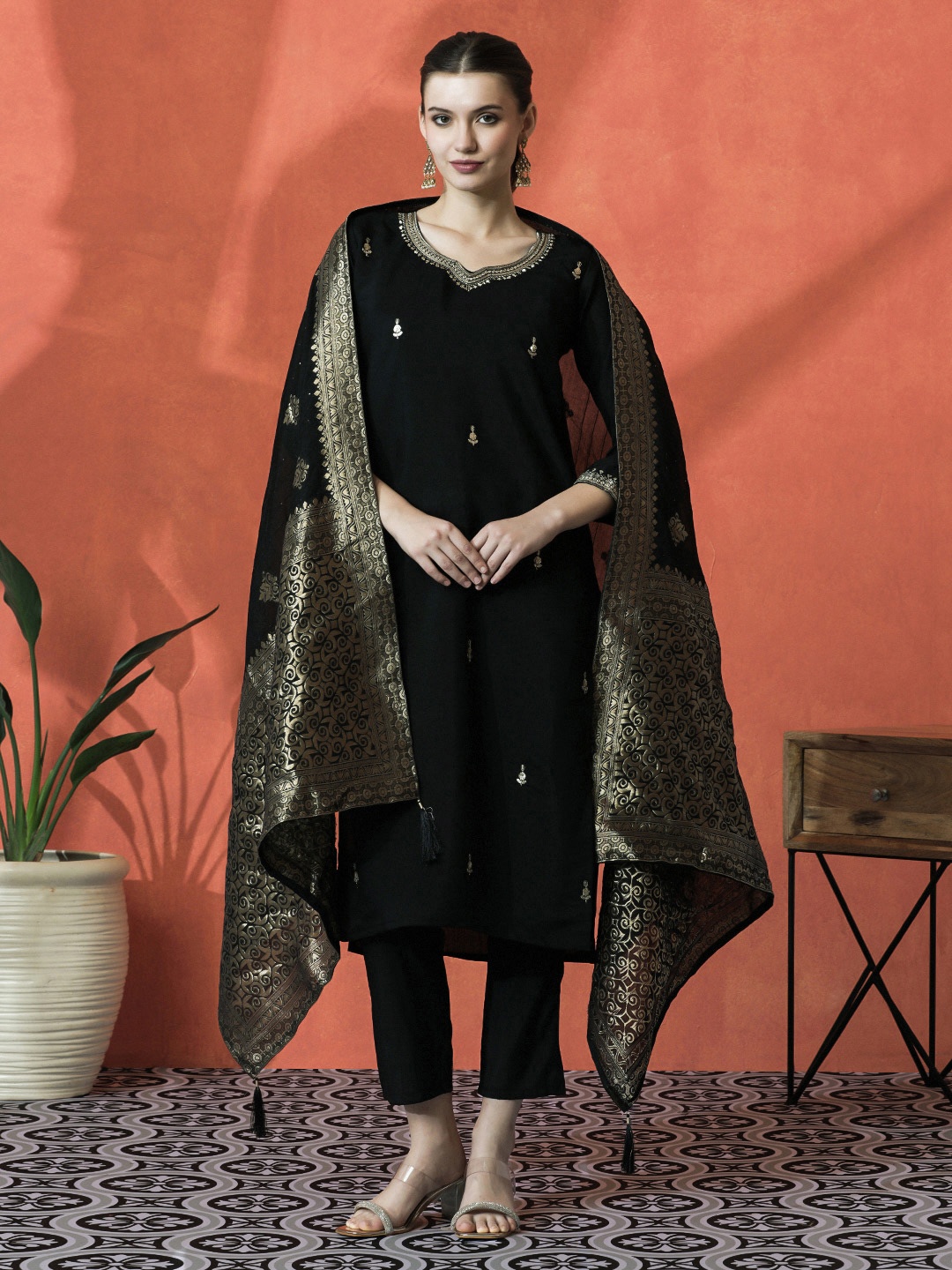 Sangria Black Floral Embroidered Notch Neck Straight Kurta With Trouser And Dupatta
Sangria Black Floral Embroidered Notch Neck Straight Kurta With Trouser And Dupatta