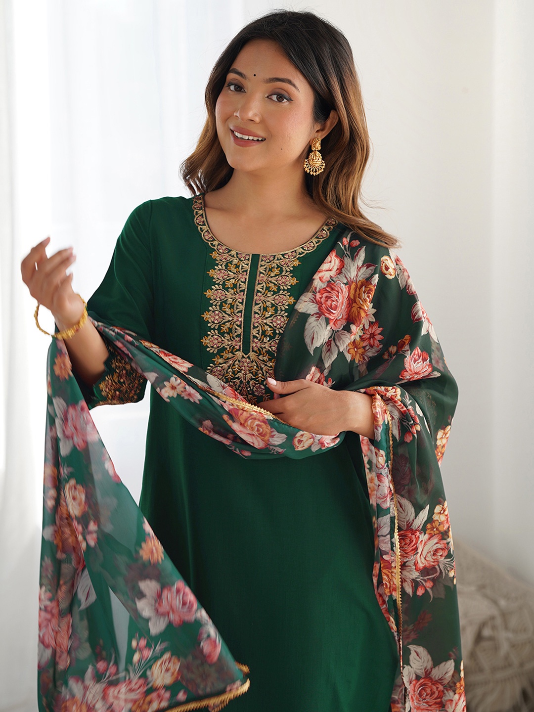 KALINI Floral Yoke Design Thread Work Straight Kurta With Trousers And Dupatta, Green
KALINI Floral Yoke Design Thread Work Straight Kurta With Trousers And Dupatta, Green