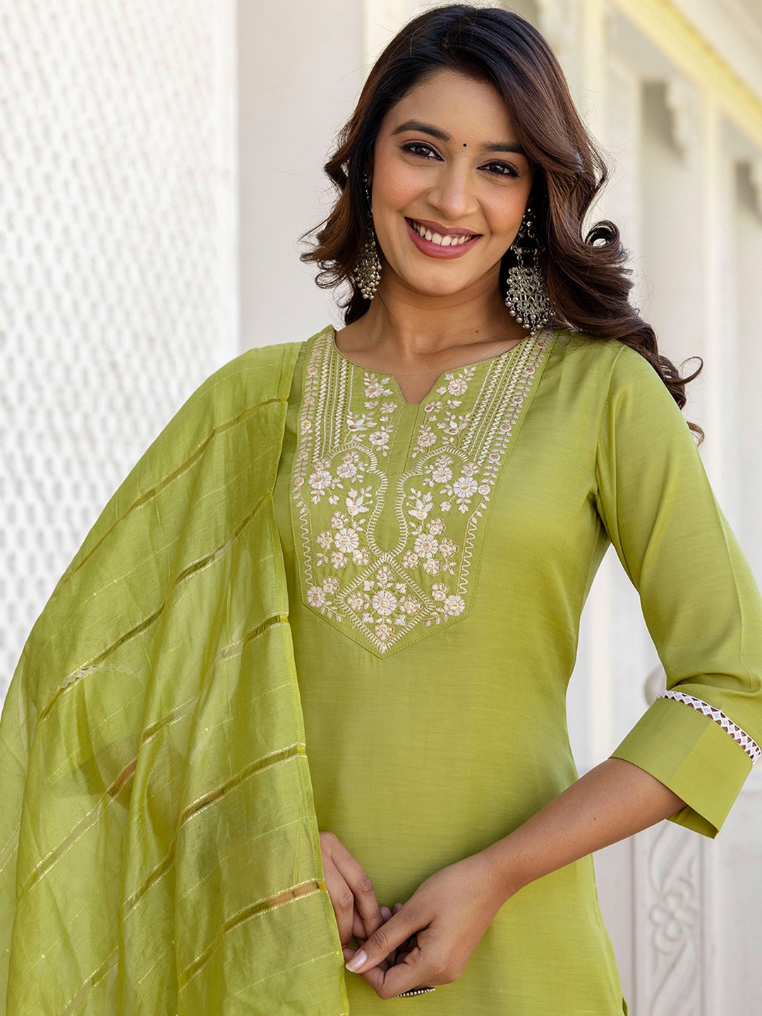 KALINI Ethnic Motifs Embroidered Yoke or Border Notch-Neck Kurta With Trouser & Dupatta, Green
KALINI Ethnic Motifs Embroidered Yoke or Border Notch-Neck Kurta With Trouser & Dupatta, Green