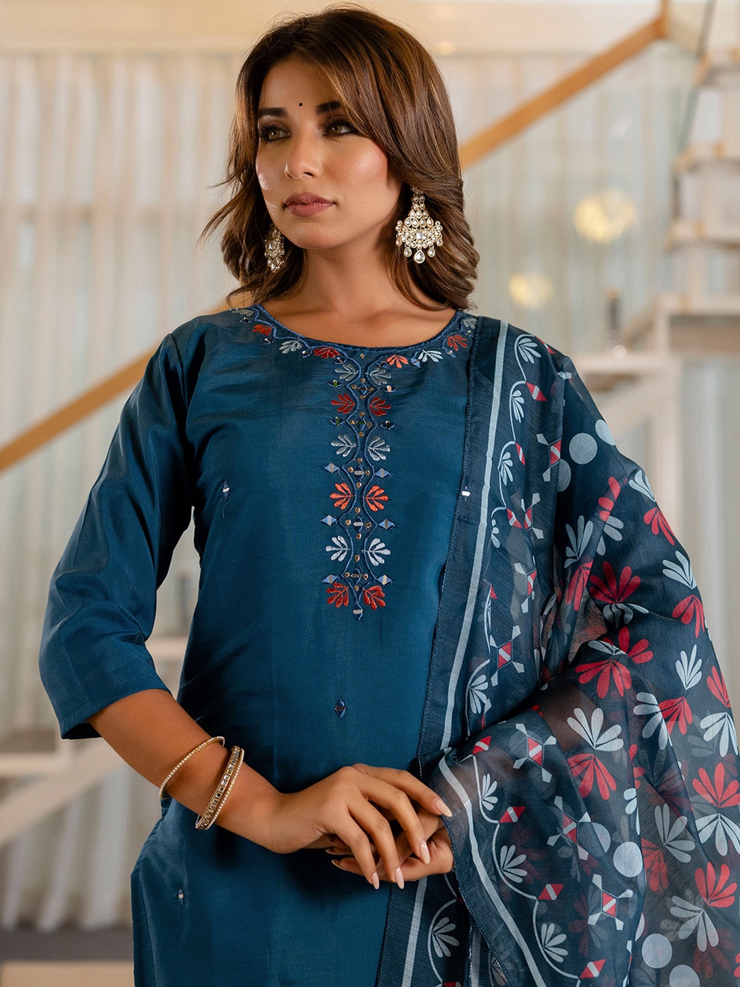 KALINI Ethnic Motifs Embroidered Thread Work Straight Kurta With Trousers And Dupatta, Blue
KALINI Ethnic Motifs Embroidered Thread Work Straight Kurta With Trousers And Dupatta, Blue