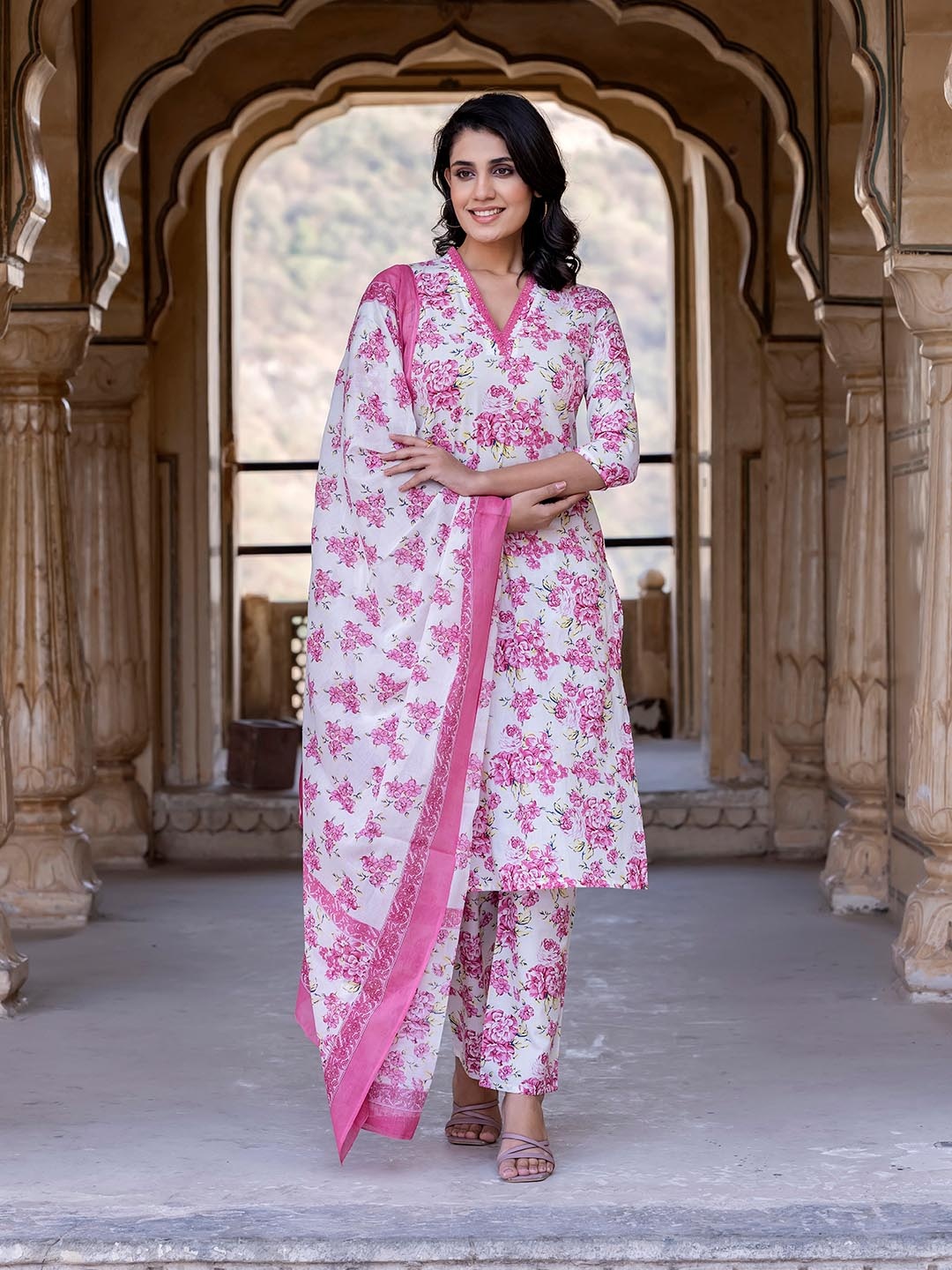 BAESD Women Floral Printed Pure Cotton Straight Kurta With Trousers And Dupatta, White
BAESD Women Floral Printed Pure Cotton Straight Kurta With Trousers And Dupatta, White