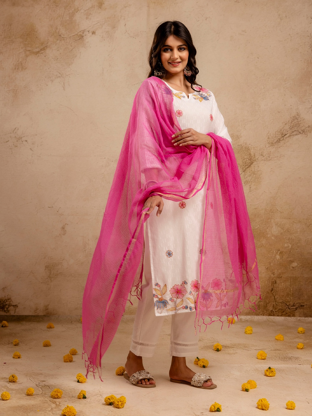DishaDakshin Floral Embroidered Pure Cotton Straight Kurta with Trousers & Dupatta, White
DishaDakshin Floral Embroidered Pure Cotton Straight Kurta with Trousers & Dupatta, White