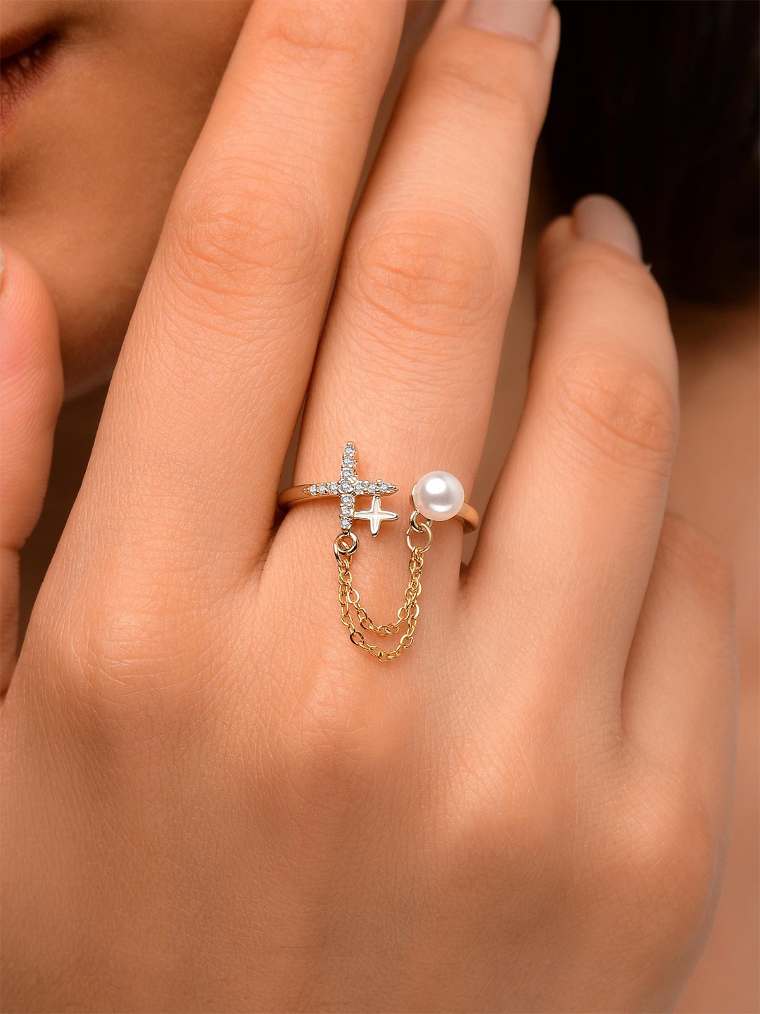 EVERSTYLISH Cross My Heart Gold-Plated Cubic Zirconia & Pearl Studded Adjustable Ring
EVERSTYLISH Cross My Heart Gold-Plated Cubic Zirconia & Pearl Studded Adjustable Ring