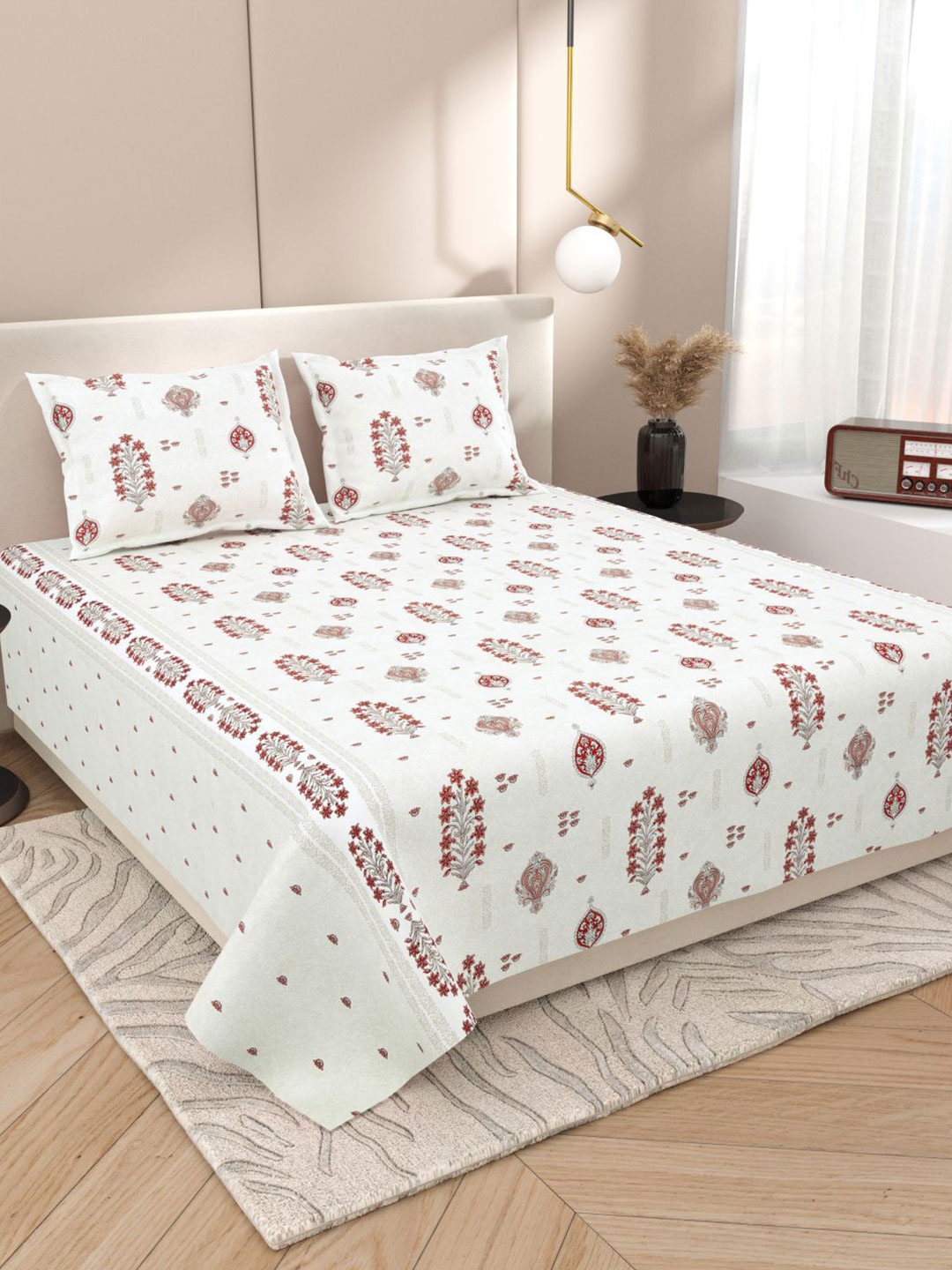 DREAM WEAVERZ White Floral Printed Pure Cotton 220 TC King Bedsheet Set 2.75m x 2.55m
DREAM WEAVERZ White Floral Printed Pure Cotton 220 TC King Bedsheet Set 2.75m x 2.55m