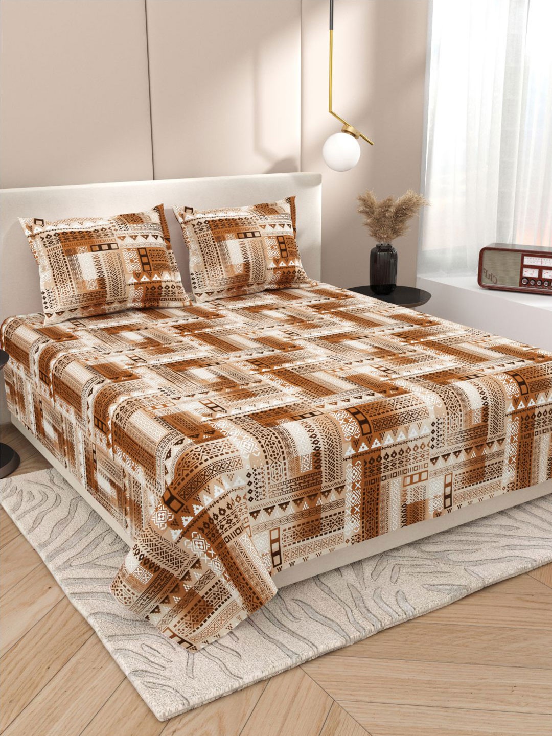DREAM WEAVERZ Brown Geometric Printed Pure Cotton 220 TC King Bedsheet Set 2.75m x 2.55m
DREAM WEAVERZ Brown Geometric Printed Pure Cotton 220 TC King Bedsheet Set 2.75m x 2.55m