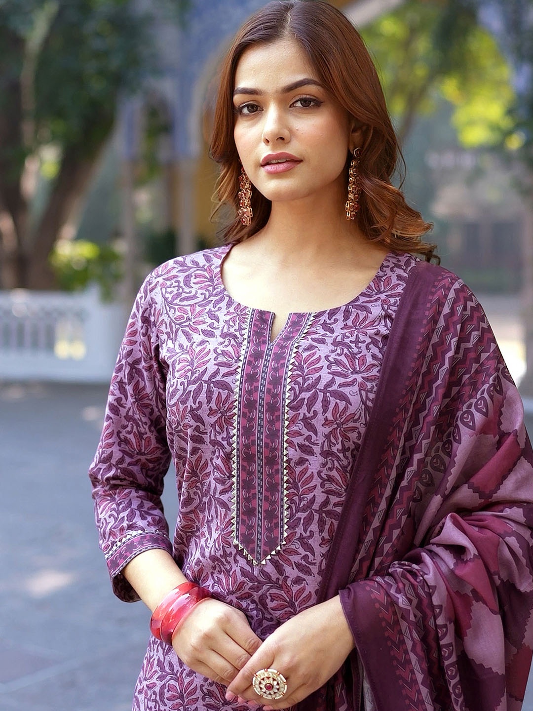 KALINI Floral Printed Notch Neck Gotta Patti Straight Kurta With Trousers & Dupatta, Purple
KALINI Floral Printed Notch Neck Gotta Patti Straight Kurta With Trousers & Dupatta, Purple