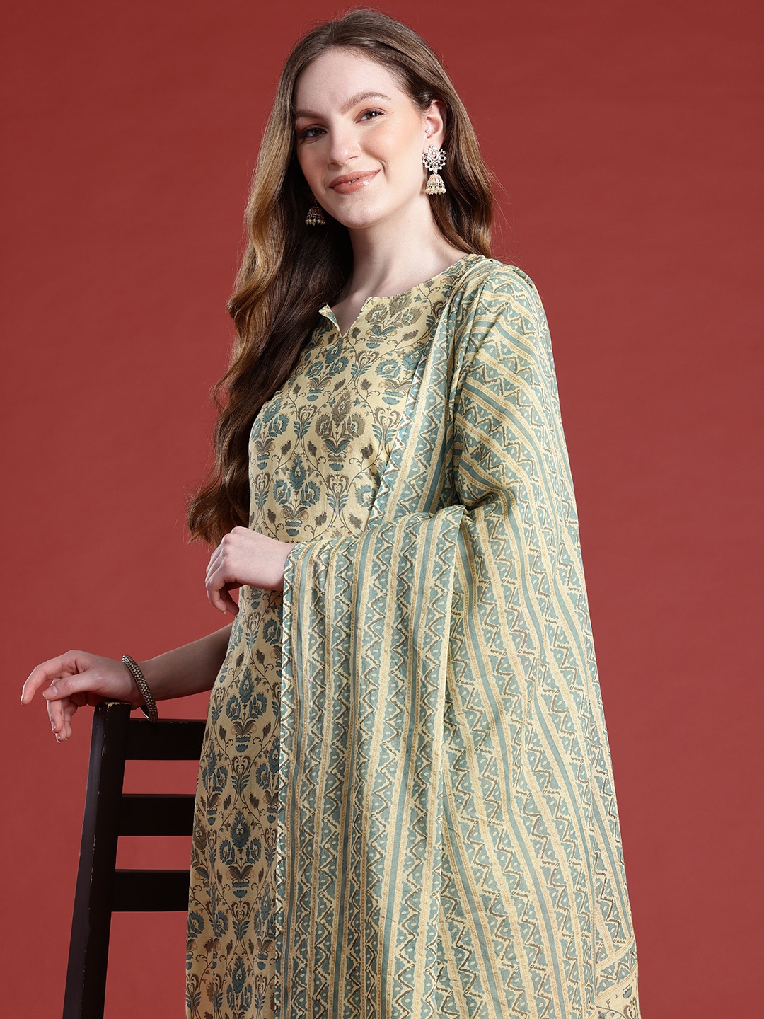 Anouk Ethnic Motifs Printed Cotton Kurta Set With Embellished Detail Dupatta, Green
Anouk Ethnic Motifs Printed Cotton Kurta Set With Embellished Detail Dupatta, Green