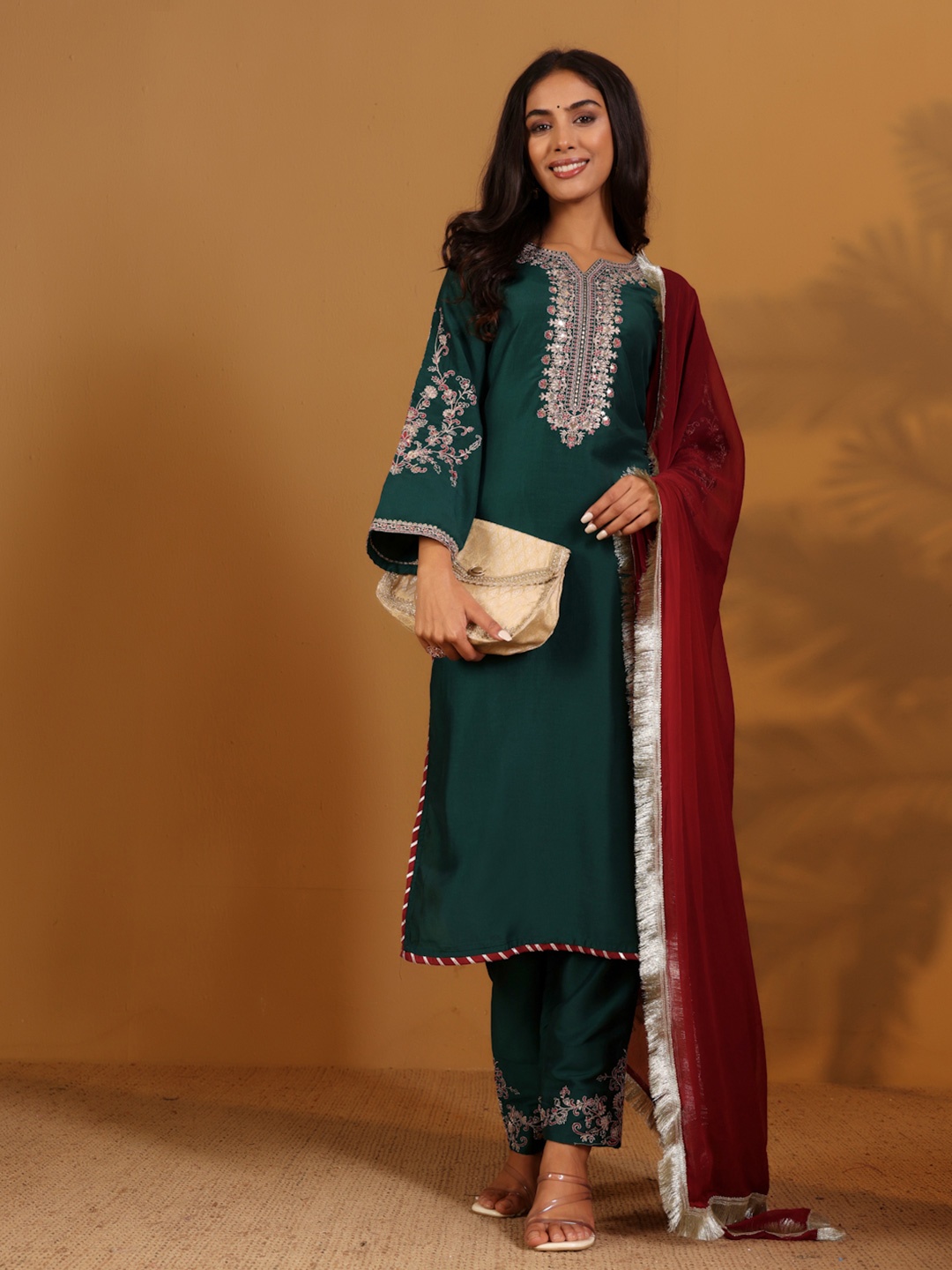 Varanga Floral Embroidered Sequnnied Notch Neck Straight Kurta With Trousers & Dupatta, Green
Varanga Floral Embroidered Sequnnied Notch Neck Straight Kurta With Trousers & Dupatta, Green