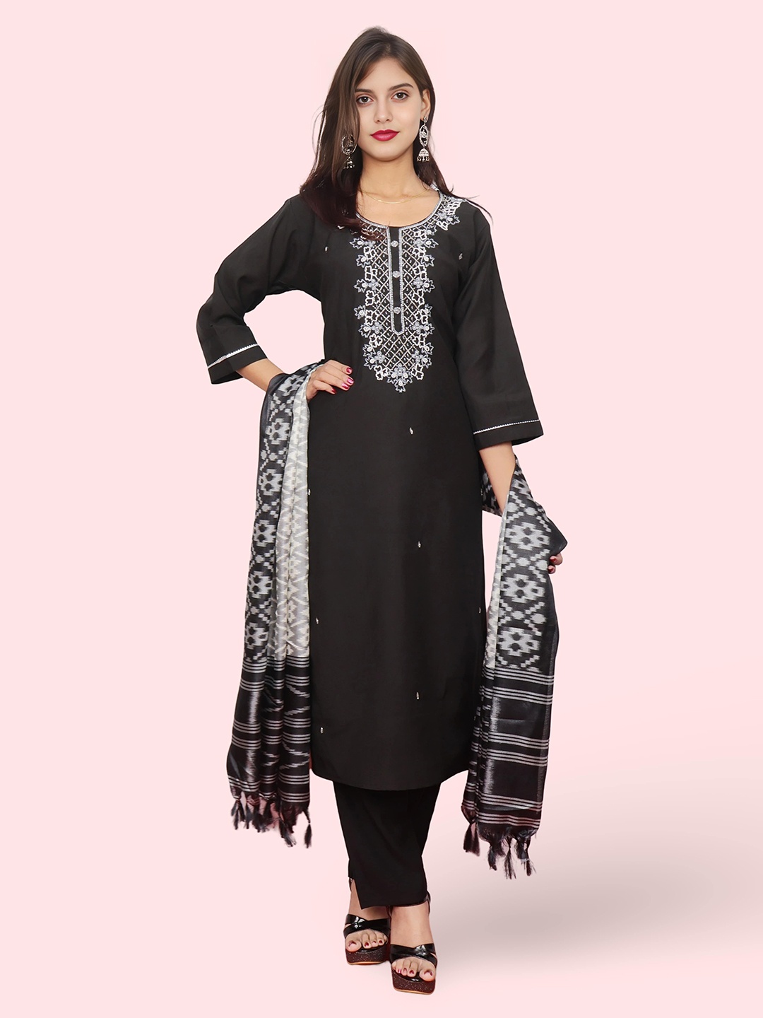 Shreekama Floral Embroidered Beads & Stones Straight Kurta With Trouser & Dupatta, Black
Shreekama Floral Embroidered Beads & Stones Straight Kurta With Trouser & Dupatta, Black