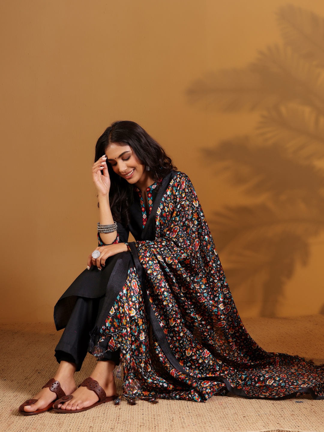 Varanga Ethnic Motifs Embroidered Woven Design Pure Cotton Kurta With Trousers & Dupatta, Black
Varanga Ethnic Motifs Embroidered Woven Design Pure Cotton Kurta With Trousers & Dupatta, Black