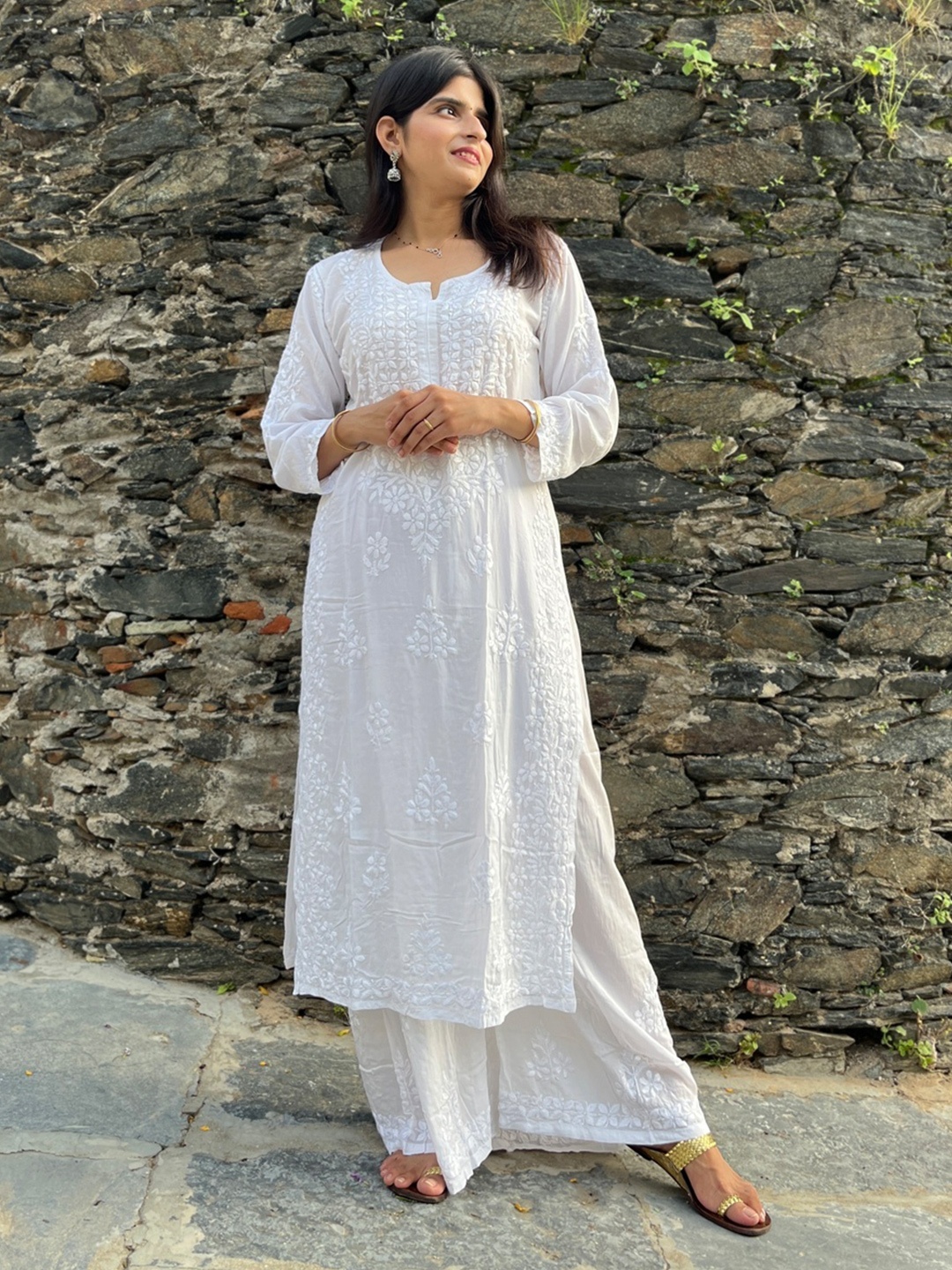 Everything In Floral Embroidered Chikankari Notch Neck Straight Kurta With Palazzos, White
Everything In Floral Embroidered Chikankari Notch Neck Straight Kurta With Palazzos, White