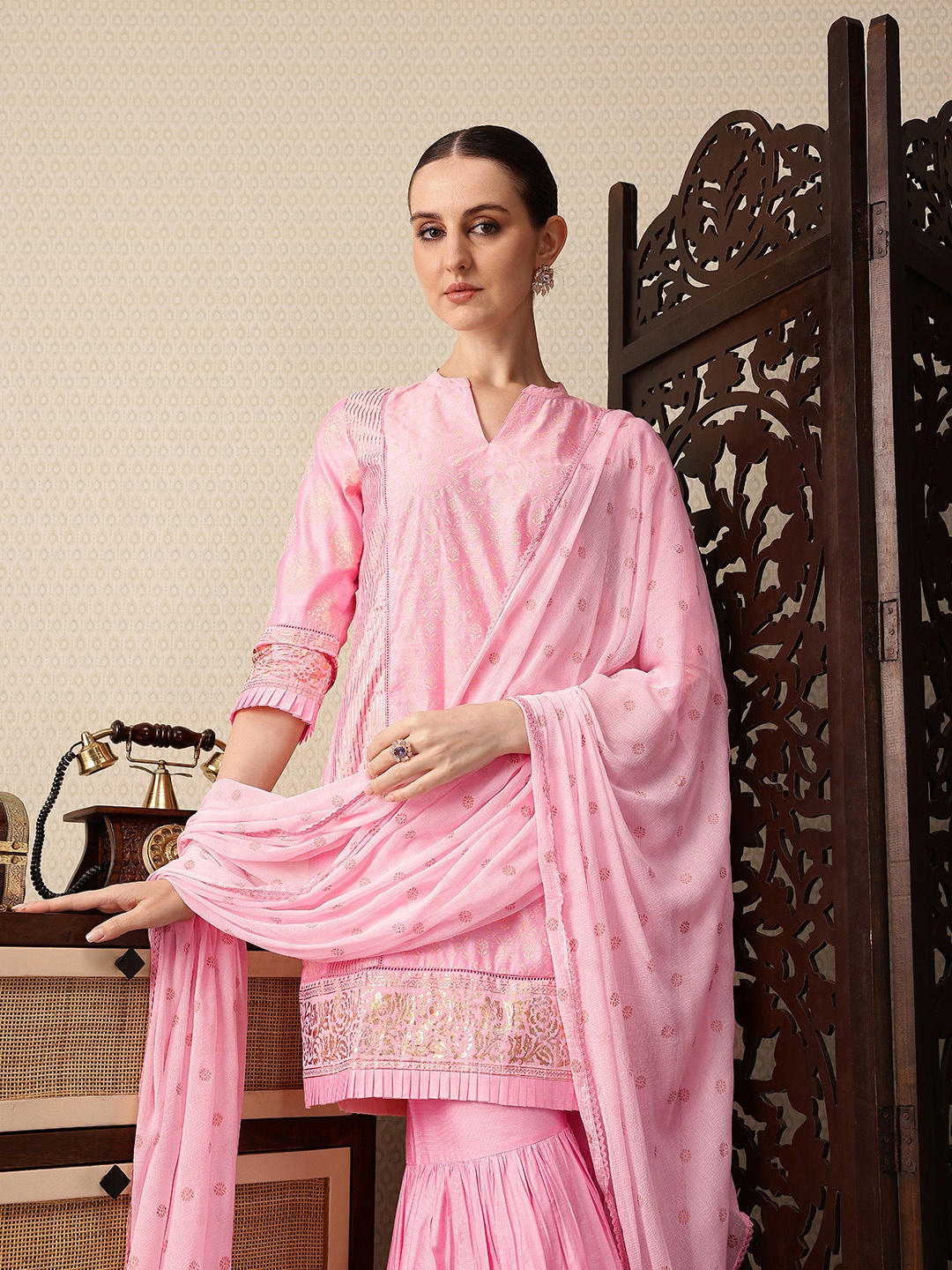 House of Pataudi Indie-Floral Foil Printed Jashn Kurta with Sharara & Dupatta, Pink
House of Pataudi Indie-Floral Foil Printed Jashn Kurta with Sharara & Dupatta, Pink