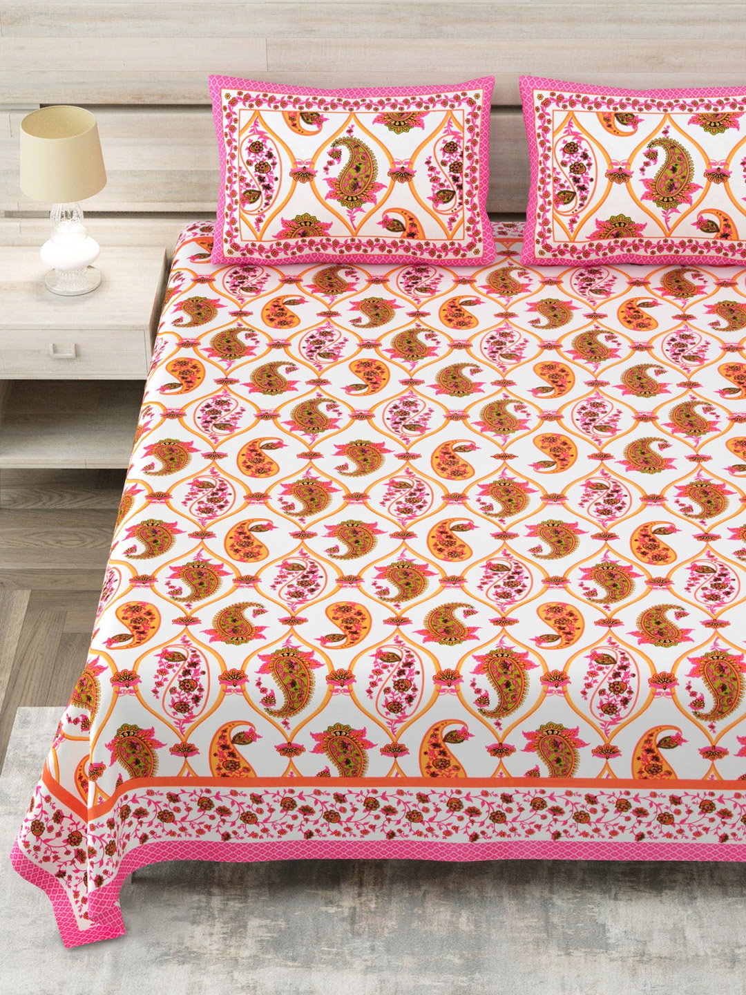 Aapno Rajasthan Pink Paisley Printed Pure Cotton 144 TC King Bedsheet Set 2.74m x 2.74m
Aapno Rajasthan Pink Paisley Printed Pure Cotton 144 TC King Bedsheet Set 2.74m x 2.74m