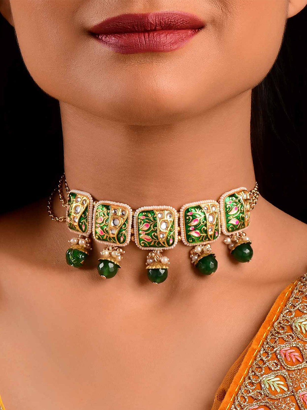 EVERSTYLISH Sanjoya Necklace with Green & Golden Accents, Adorned With Kundan & Pearls
EVERSTYLISH Sanjoya Necklace with Green & Golden Accents, Adorned With Kundan & Pearls